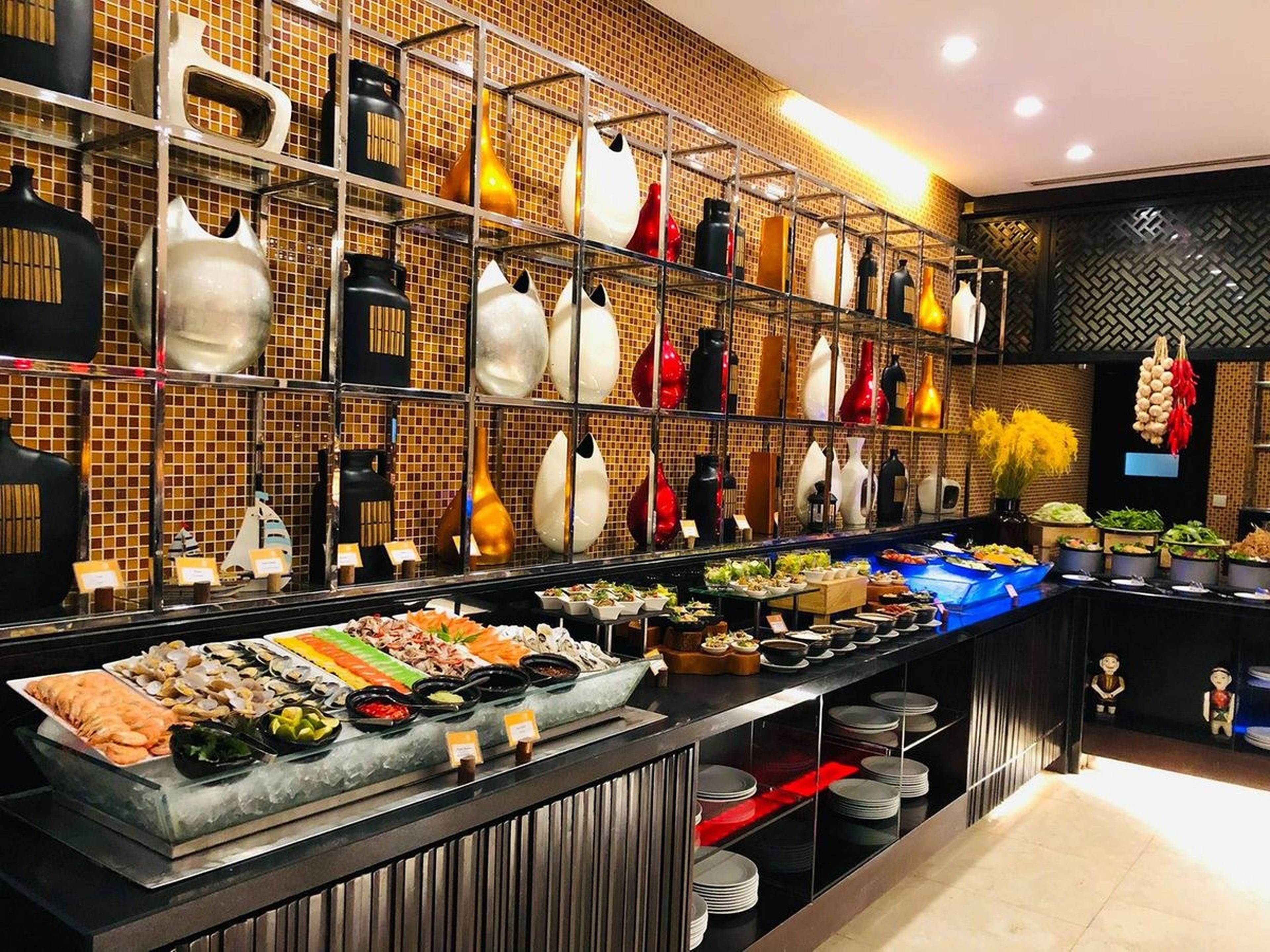 Nhà hàng The Square Hạ Long - Nhà hàng, quầy bar đẳng cấp 4 sao - Hình 9