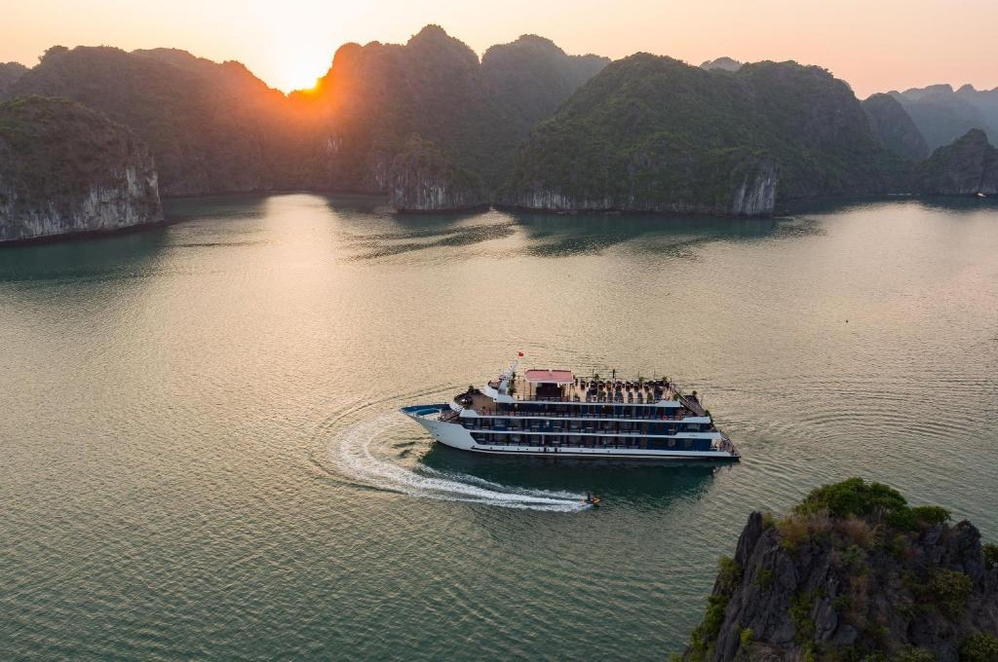 Rosy Cruises - Hình 41