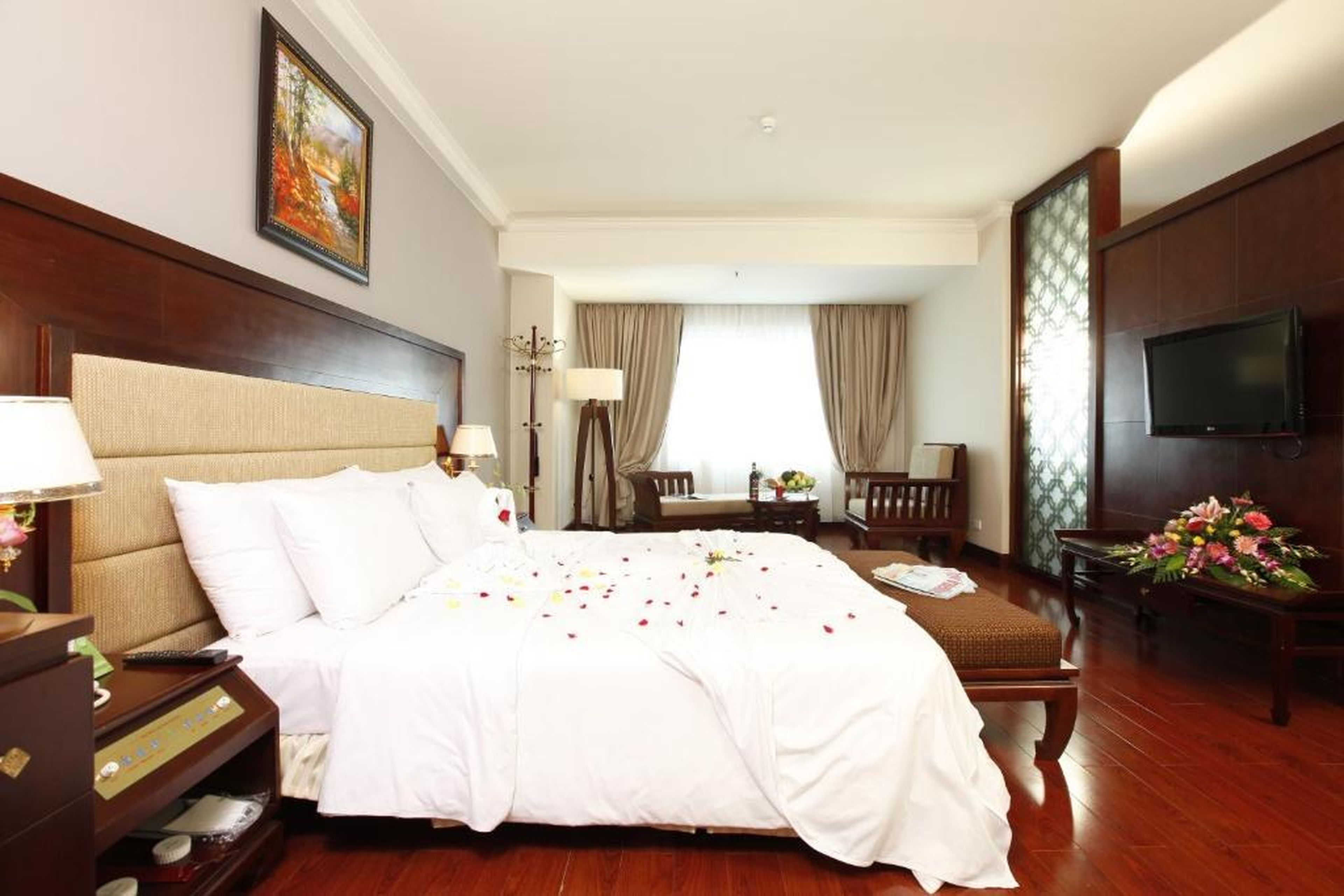 Majestic Mong Cai Hotel - Hình 9