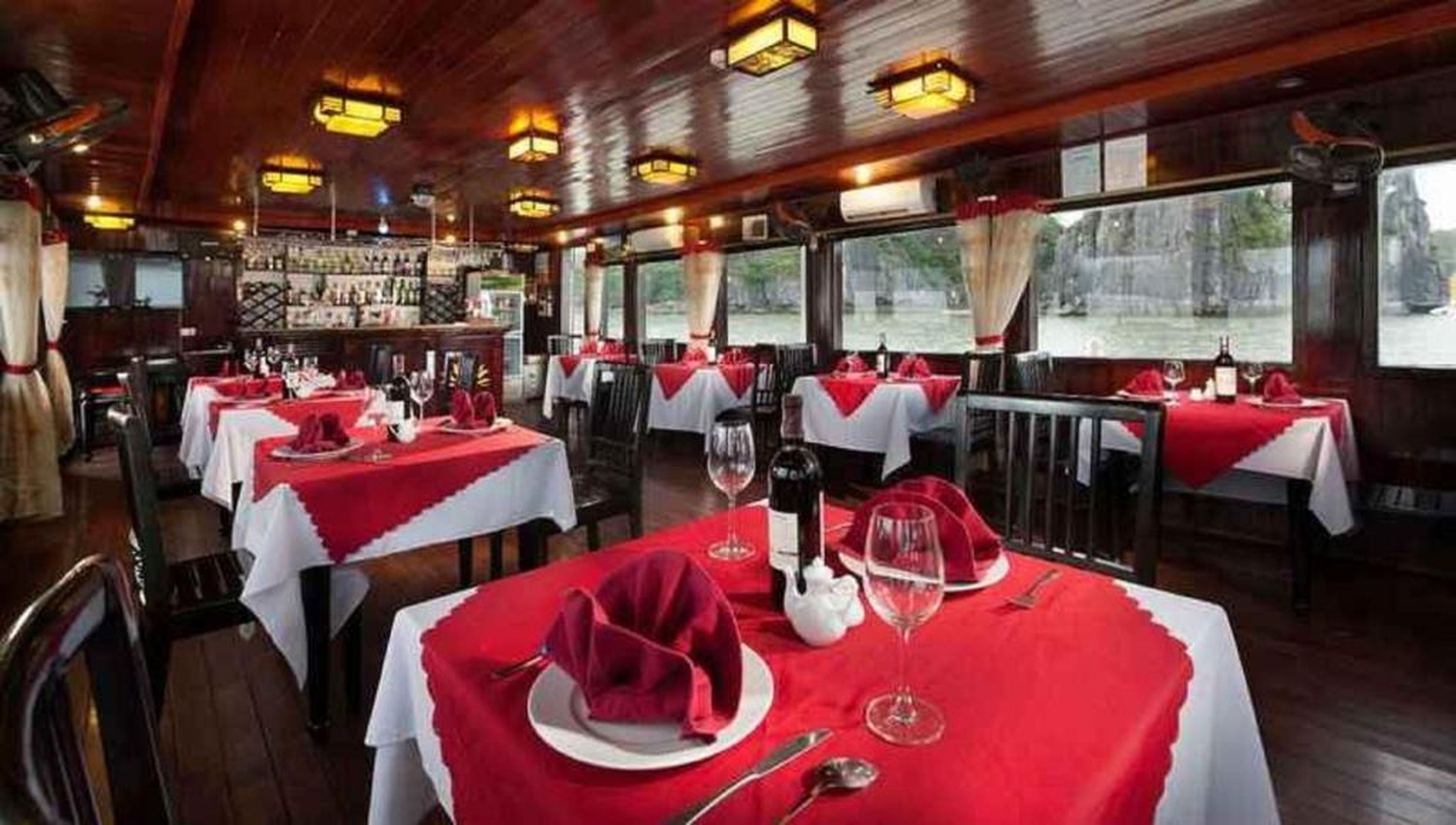 Fantasea Imperial Cruise - Hình 3