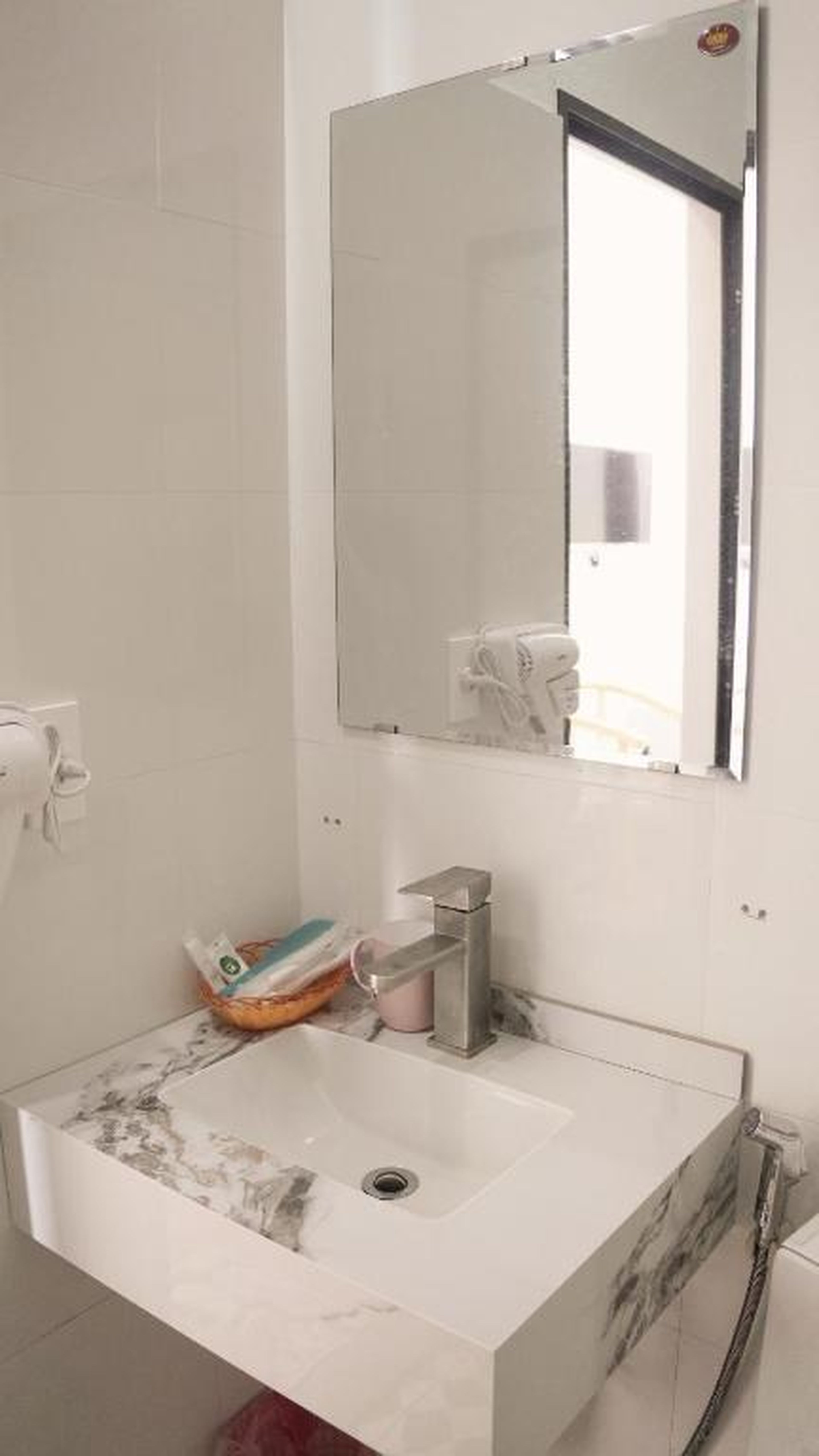 Khách sạn Thuấn Huệ - Hình 1