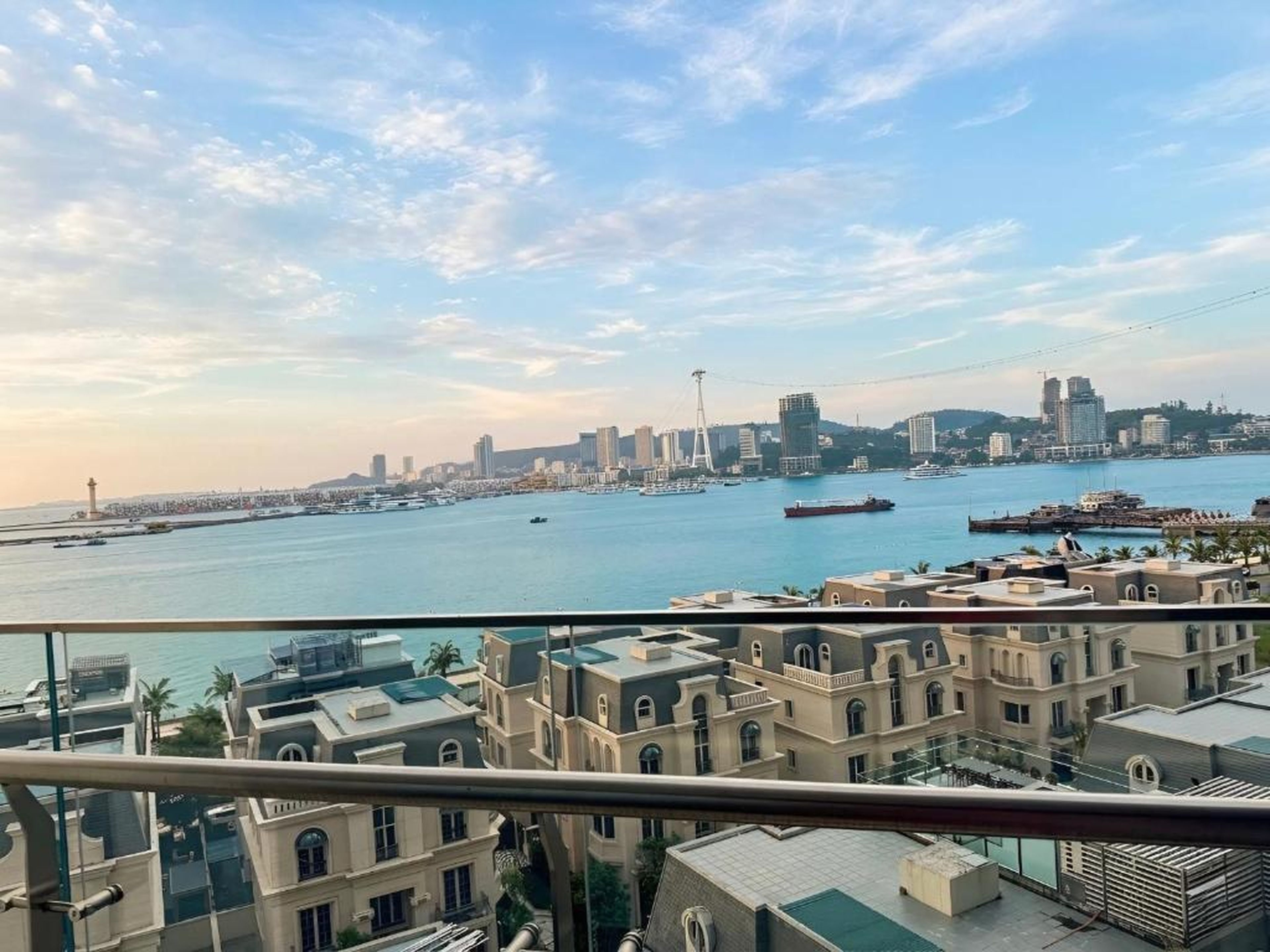 Studio, 2BR Ocean View Apartment - The Sapphire Ha Long - Hình 11