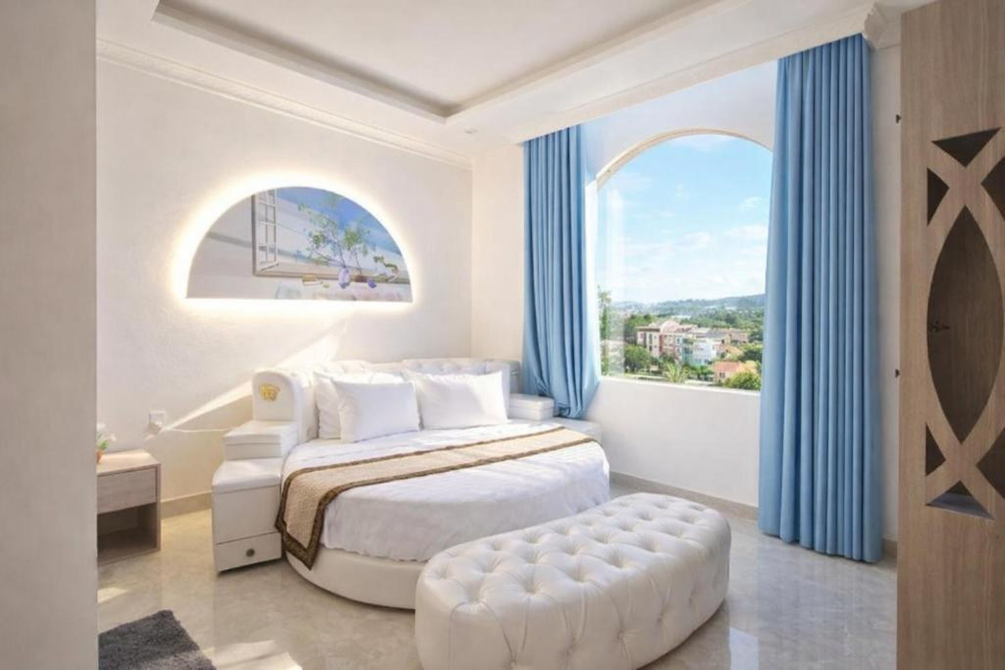 Lucky Hotel Uông Bí - Hình 11