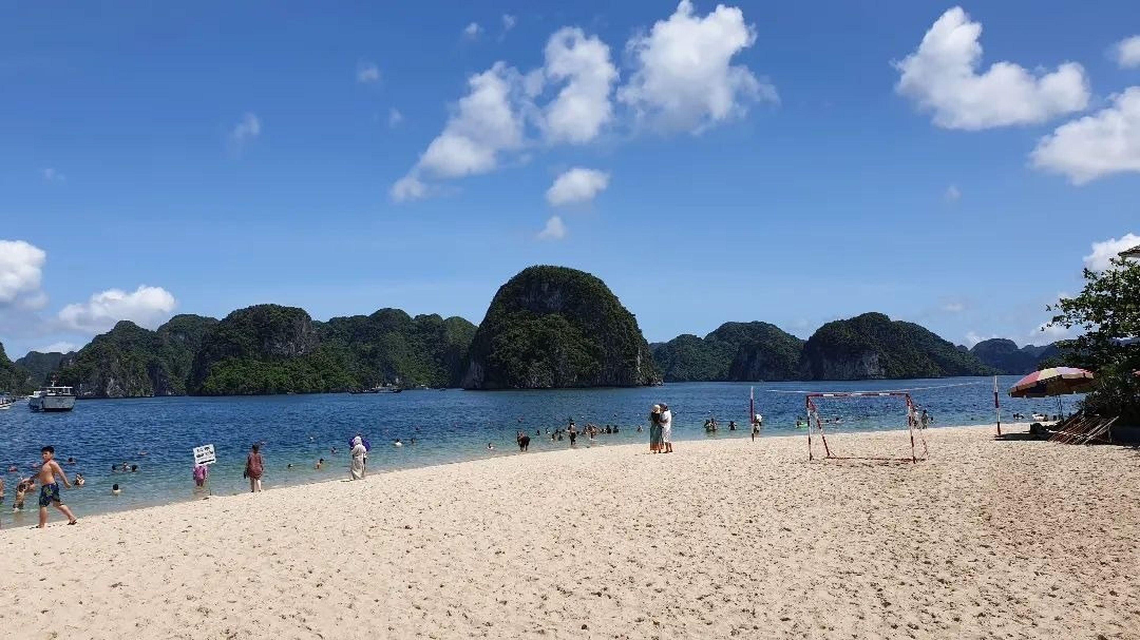 Beautiful Islands Not to Miss When Traveling to Ha Long Bay - Hình 8