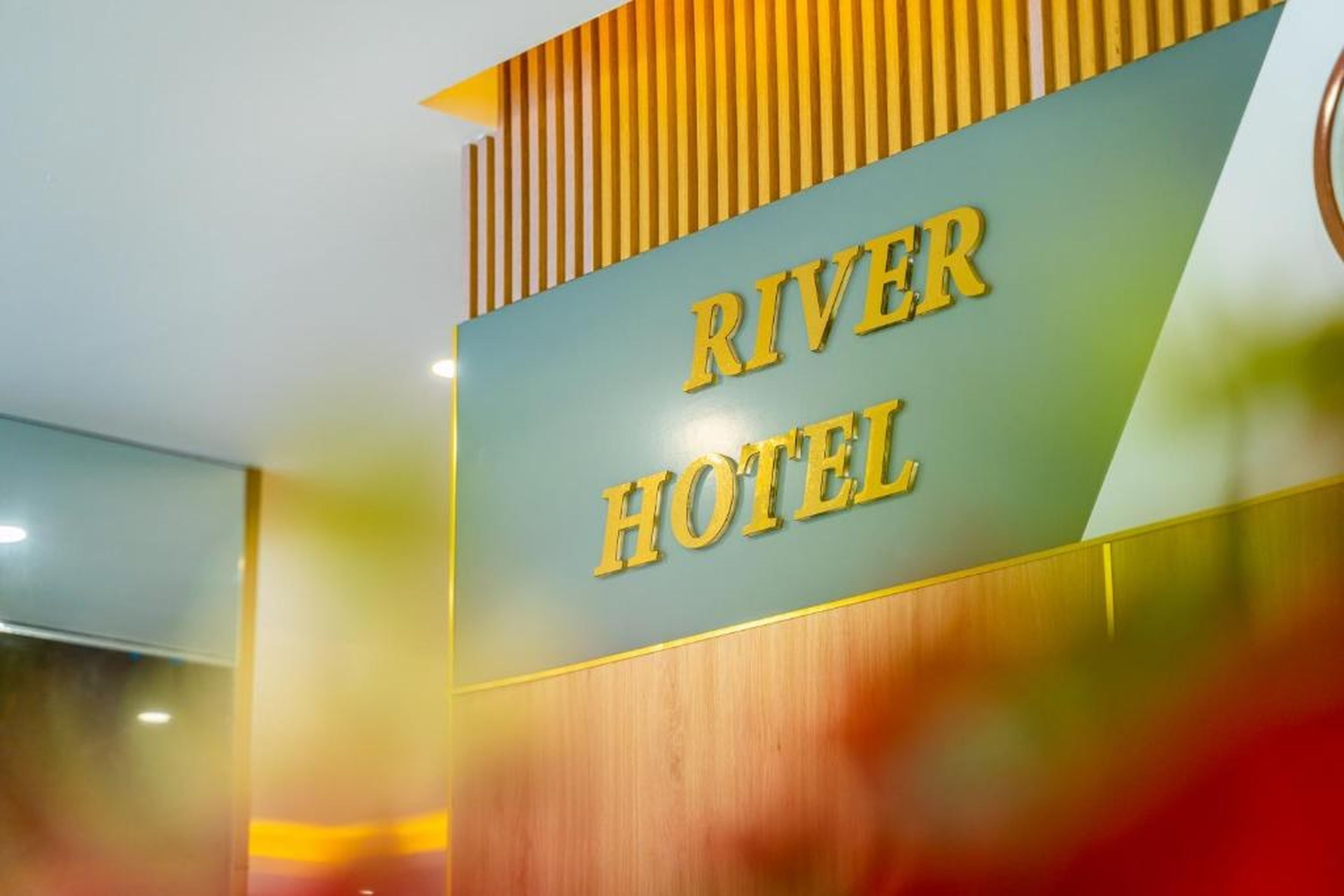 River Hotel Hạ Long - Hình 8