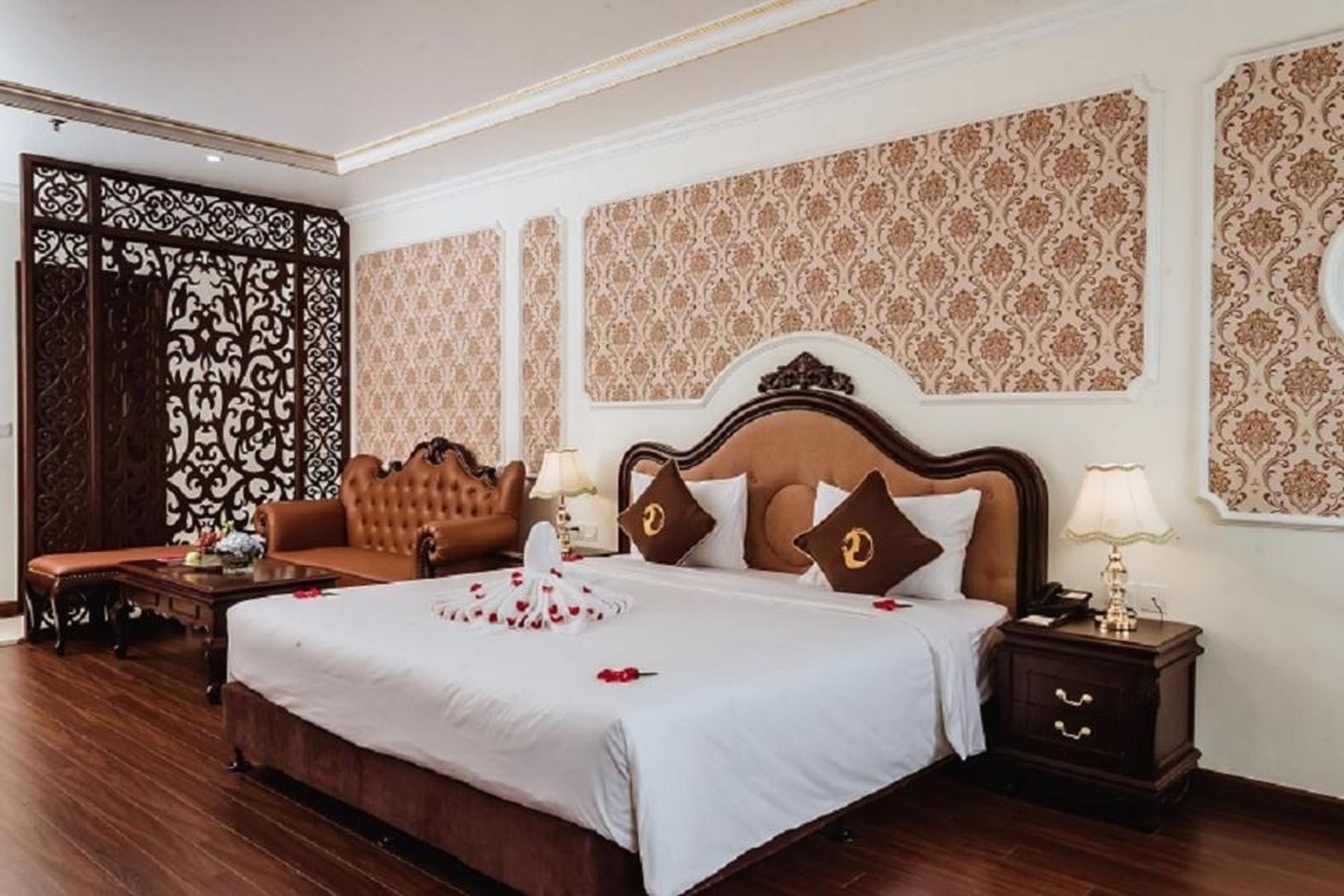 Dragon Legend Hotel - Hình 22