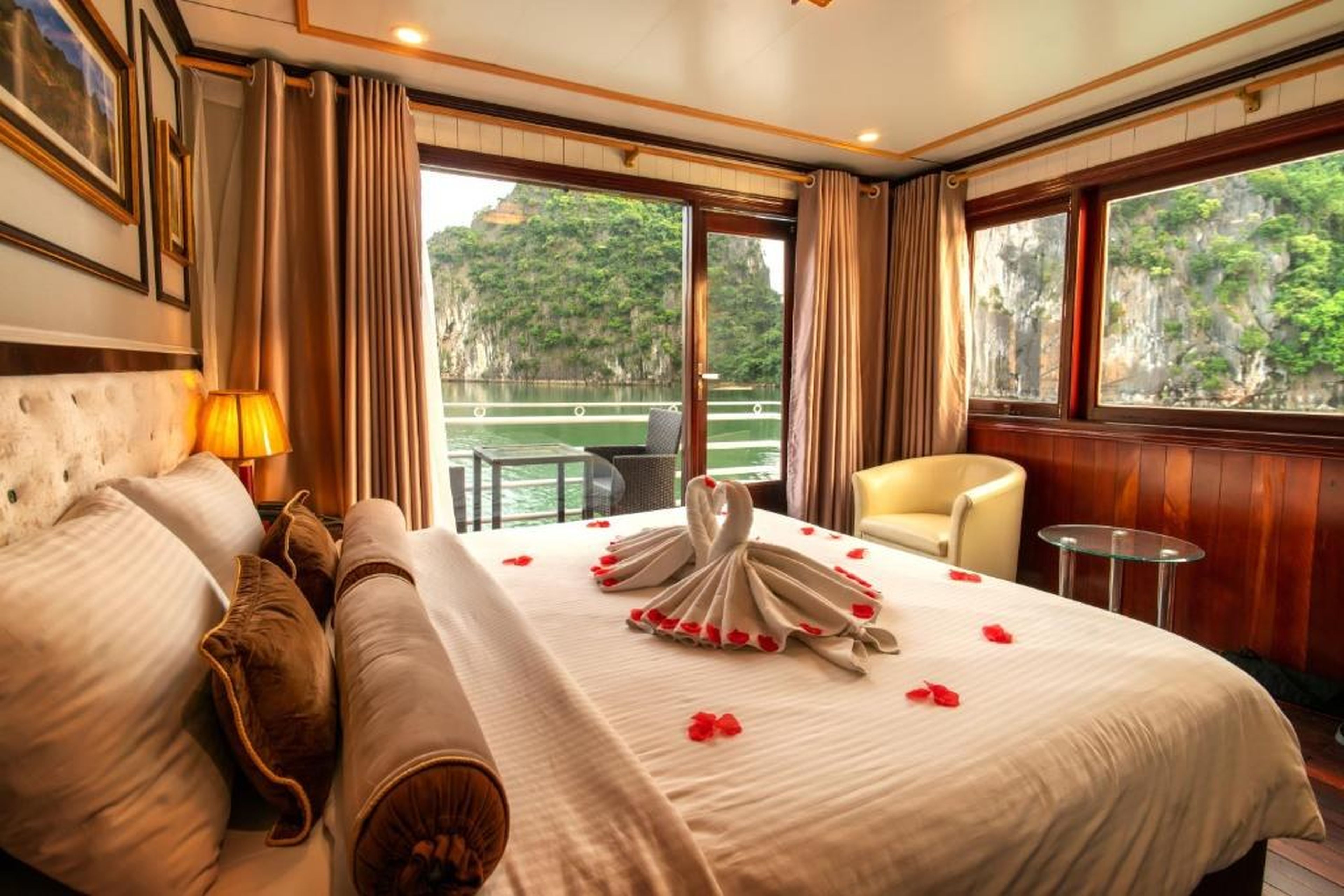 Swan Cruises Halong - Off-the-Beaten-Path Route - Hình 43