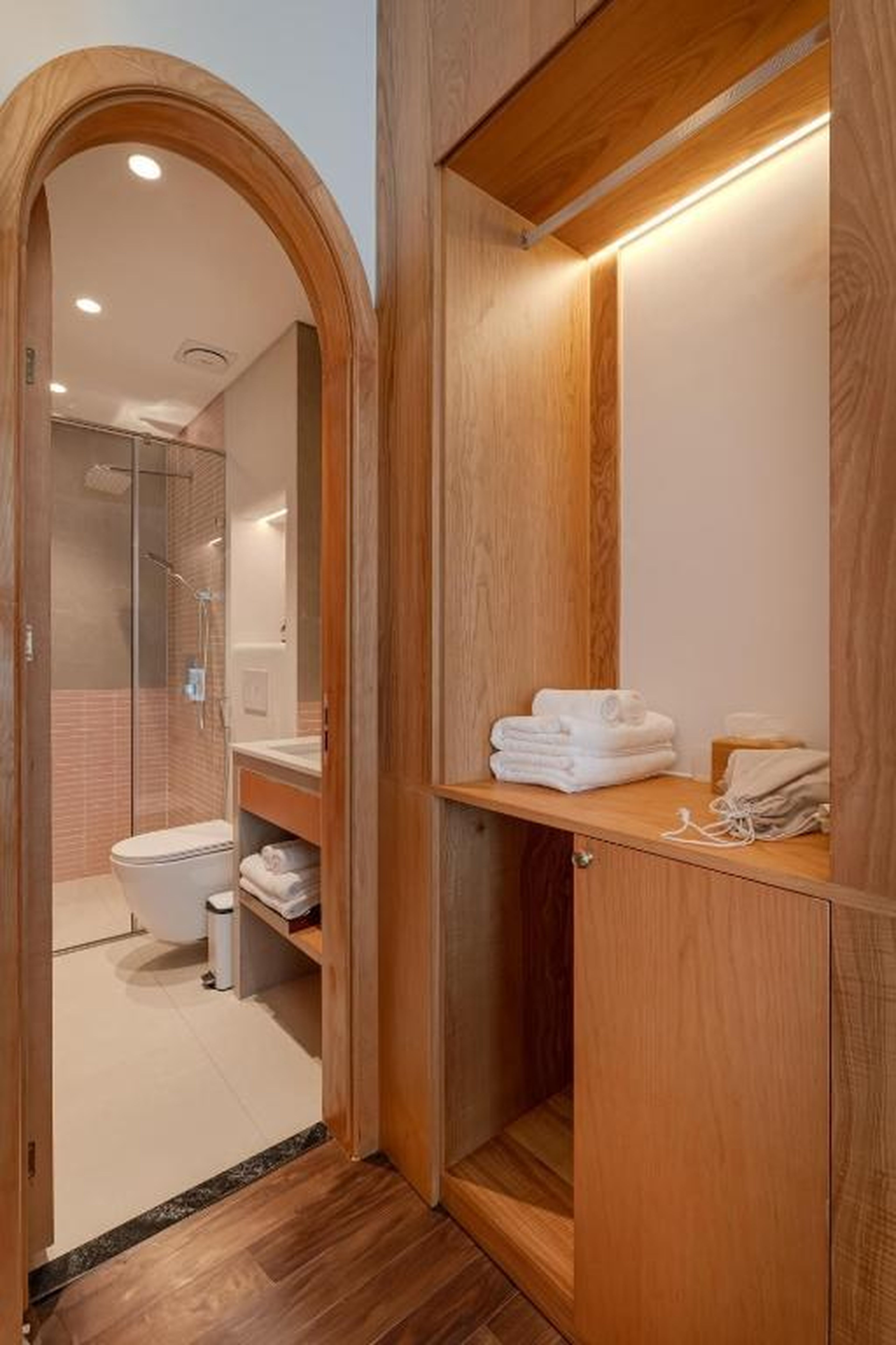 S Villa Ha Long - 5-Bedroom Private Pool Villa Near Beach, Jacuzzi, Sauna & Karaoke - Hình 39