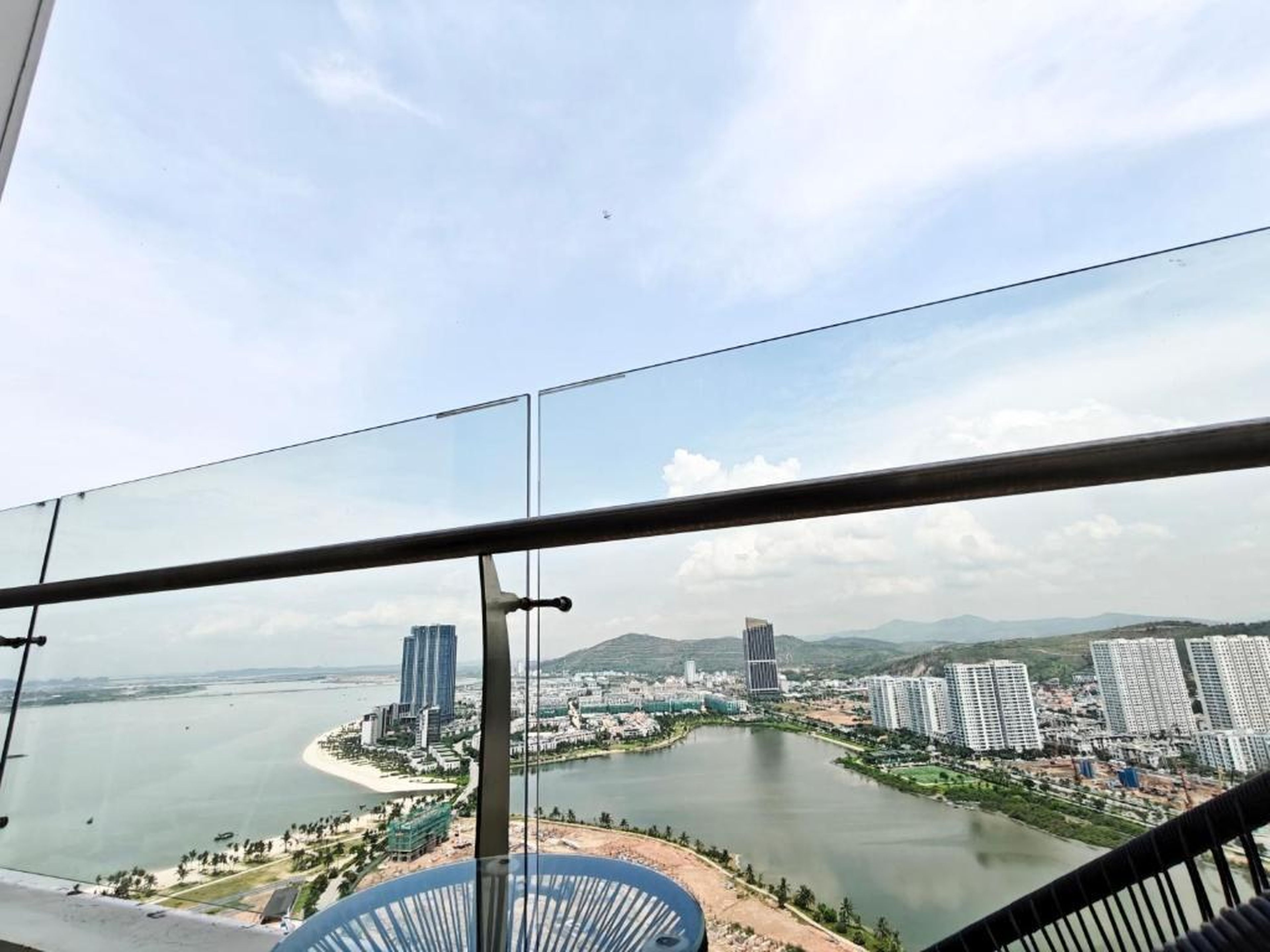 The Azure Duplex - Stunning Bay View - Citadines Ha Long - Hình 22