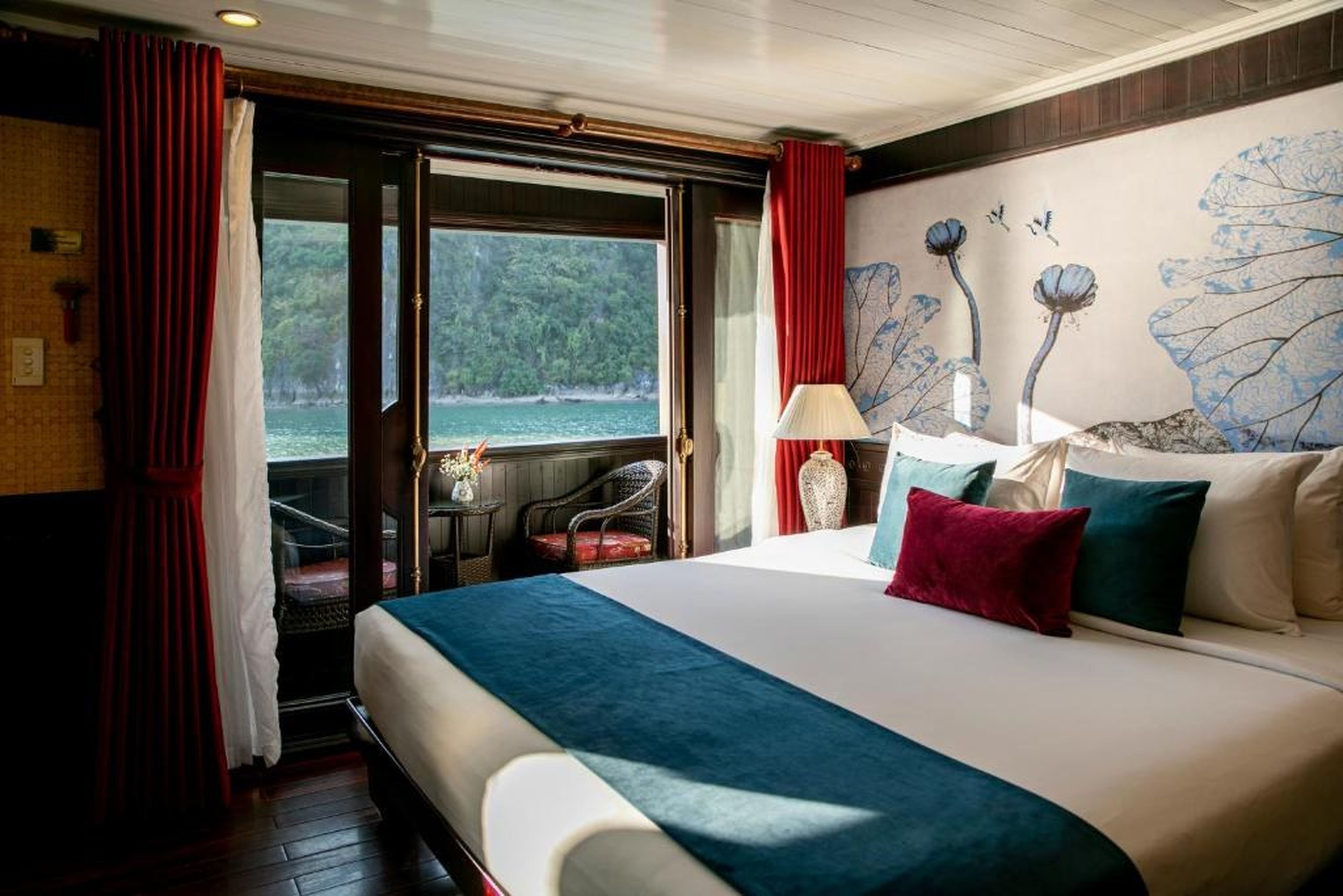 Private Bhaya Legend Cruise - Hình 4