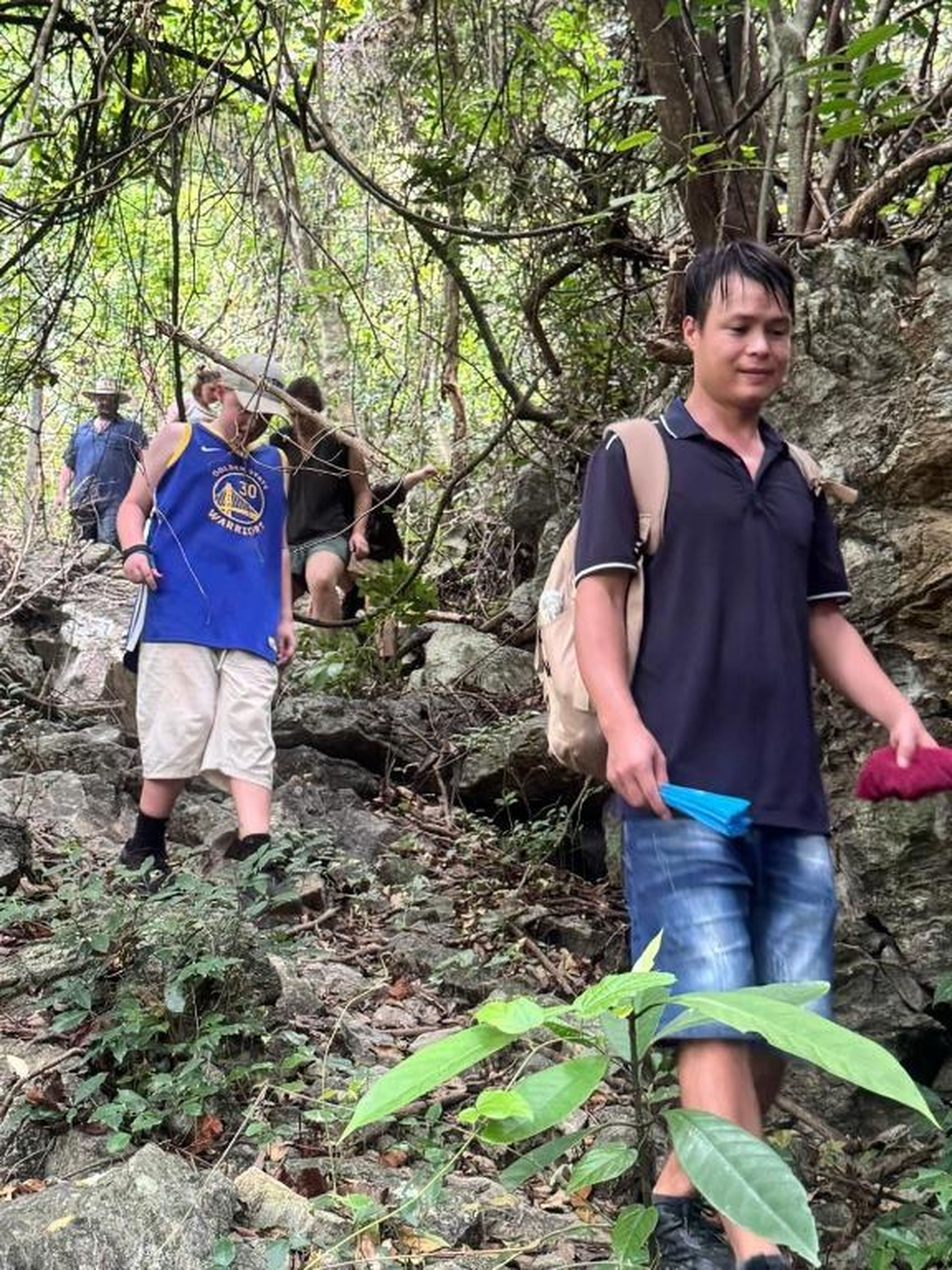 UniCharm Cruise - Hidden Route 2 Bays & Viet Hai village - Hình 47