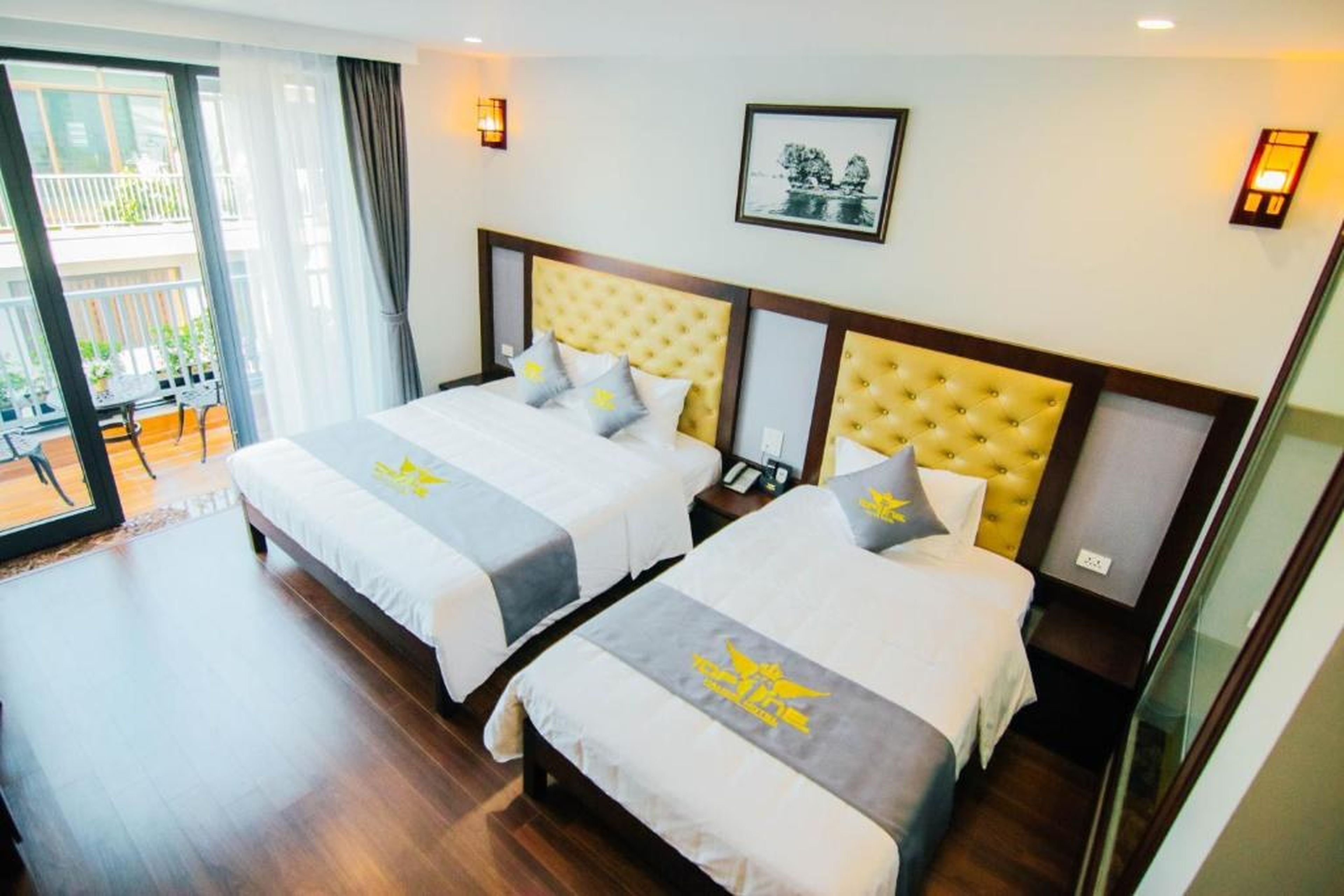 Topone Halong Hotel - Hình 25