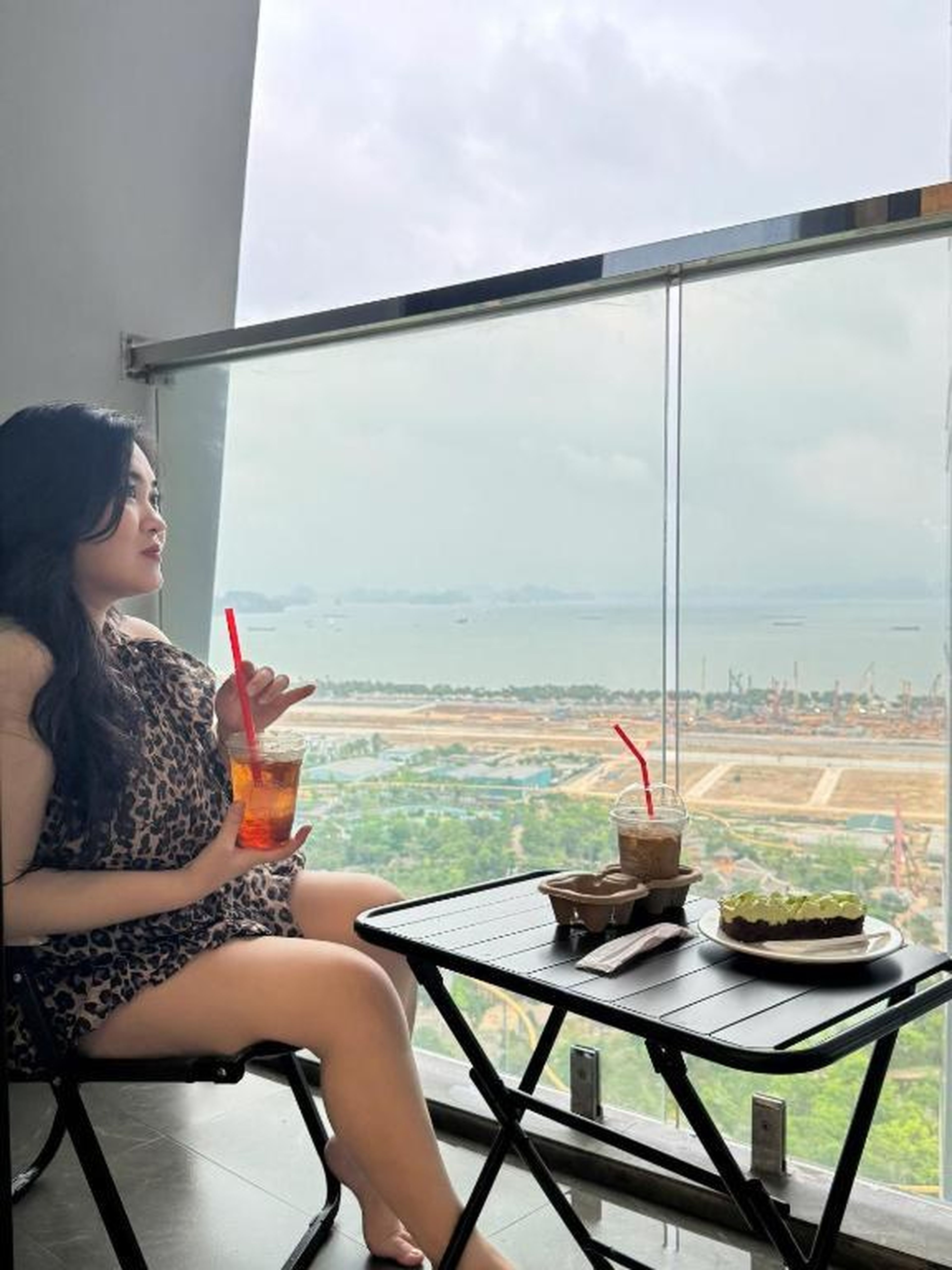 Kay Homestay 2112A Holiday Hạ Long View Biển Ngắm Pháo Hoa Nội Thất Cao Cấp - Hình 8