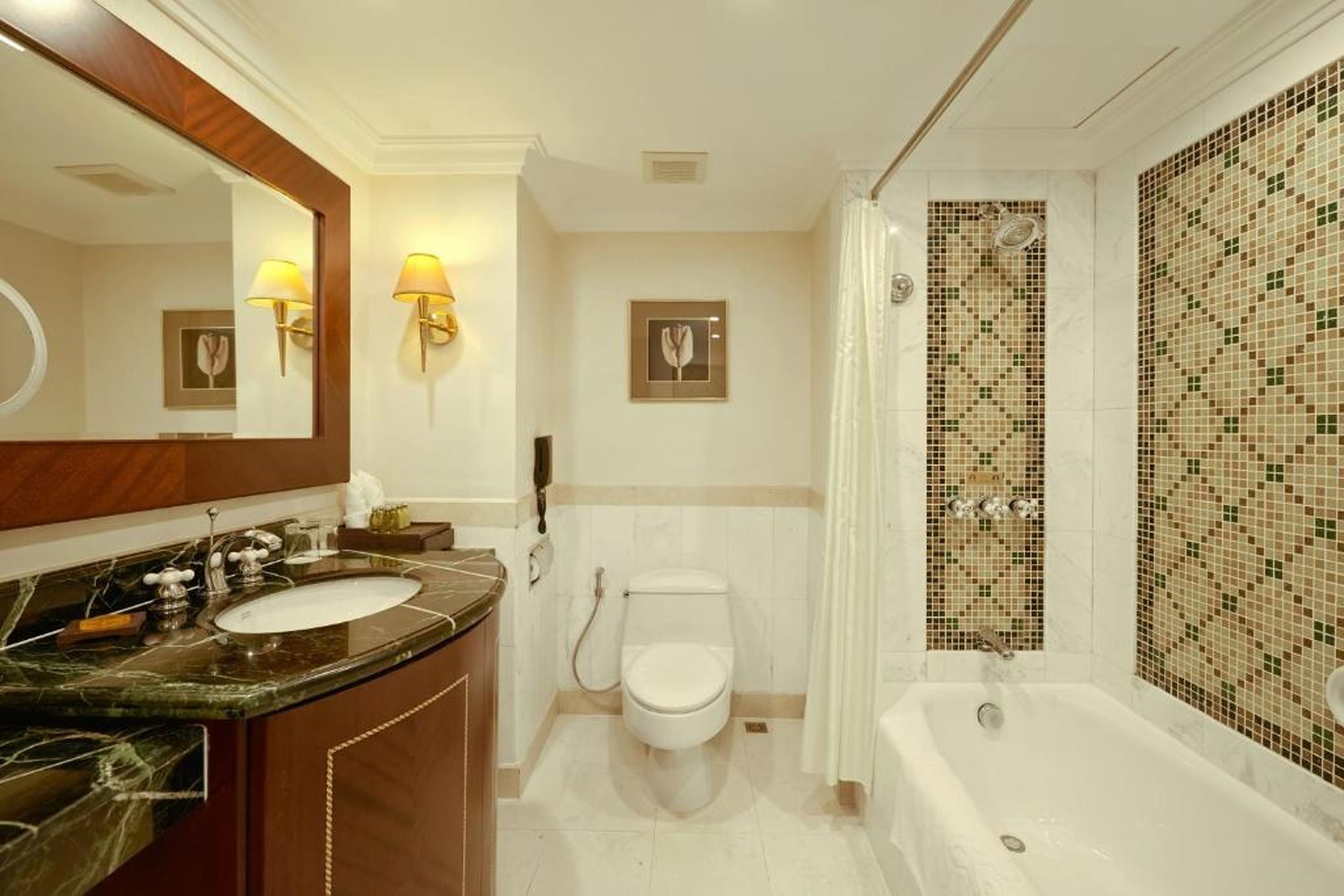 Khách sạn Quốc tế Lợi Lai - Li Lai International Hotel - Hình 29