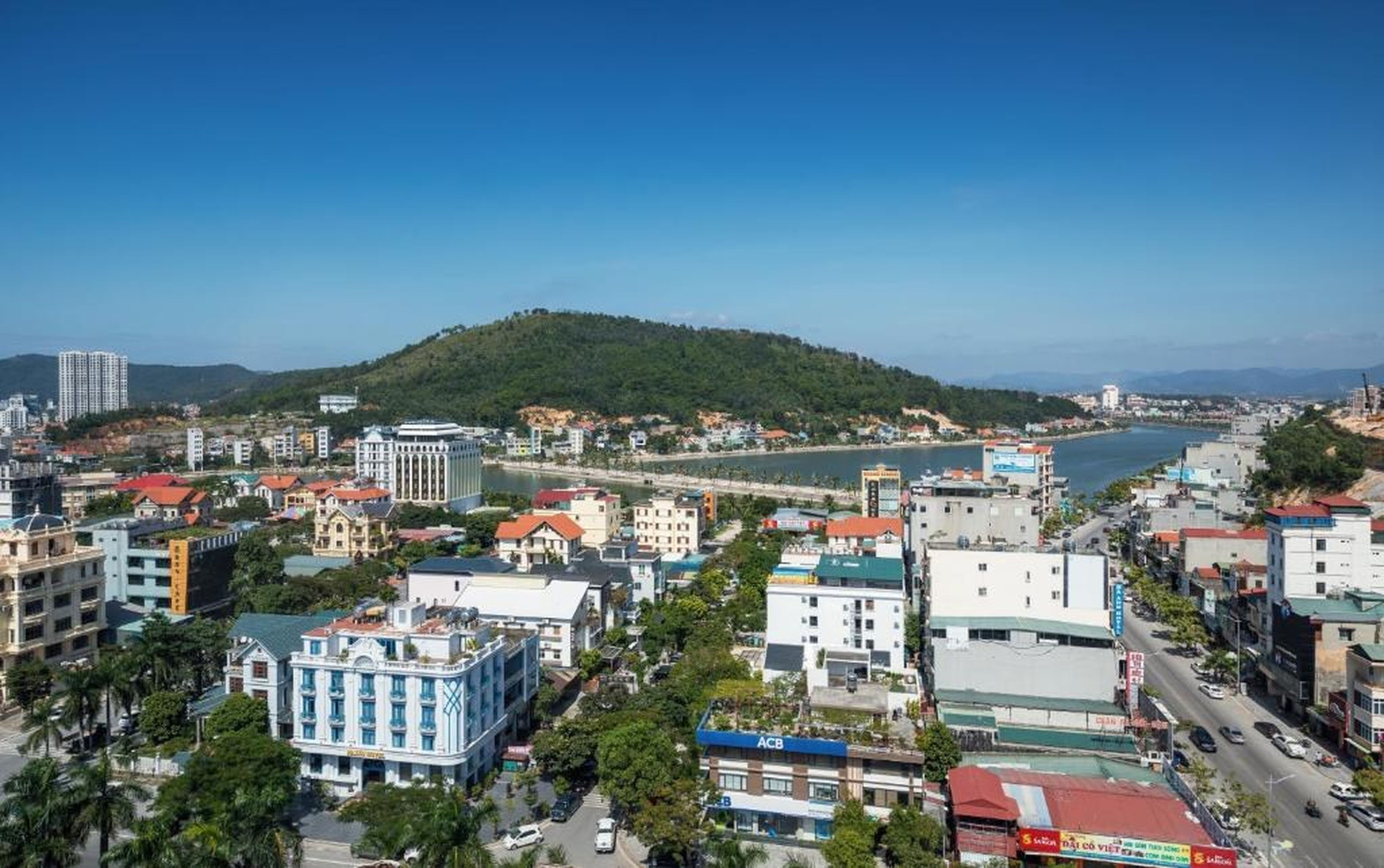 D'Lecia Ha Long Hotel - Hình 33
