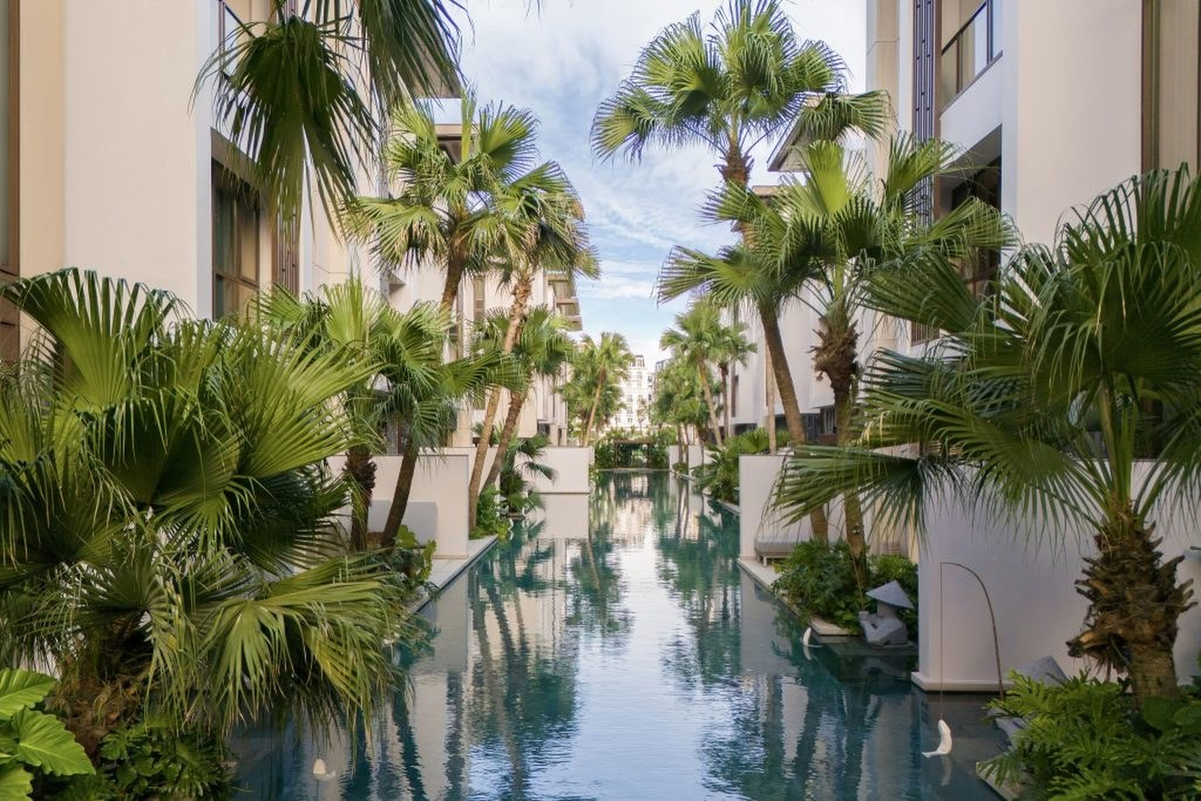 Top 5 combo resort Hạ Long có bãi biển riêng cho kỳ nghỉ đẳng cấp - Hình 1
