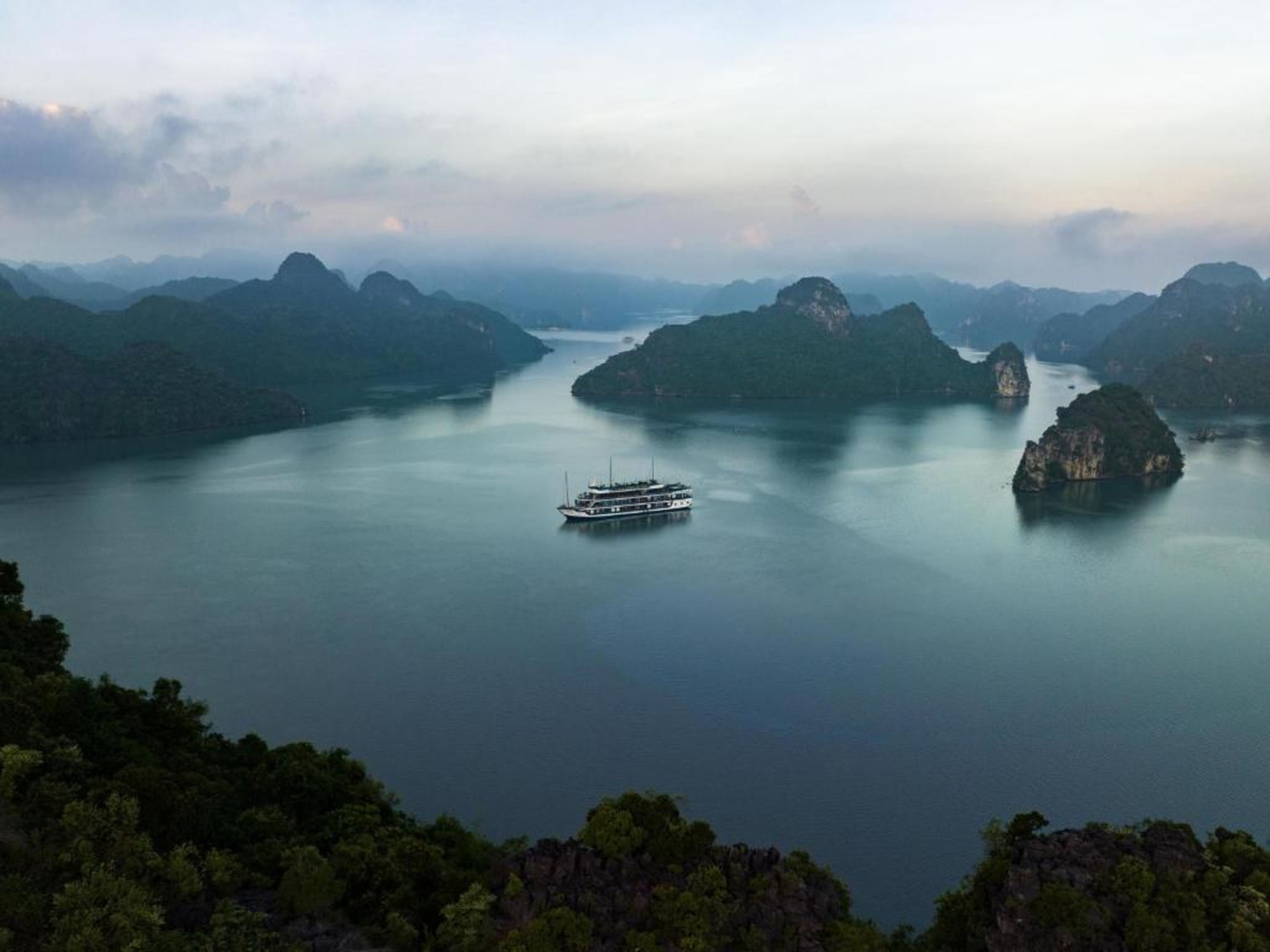 La Casta 5-Star Cruise 2D1N - Lan Ha Bay - Balcony & Bathtub Ocean View - Hình 11