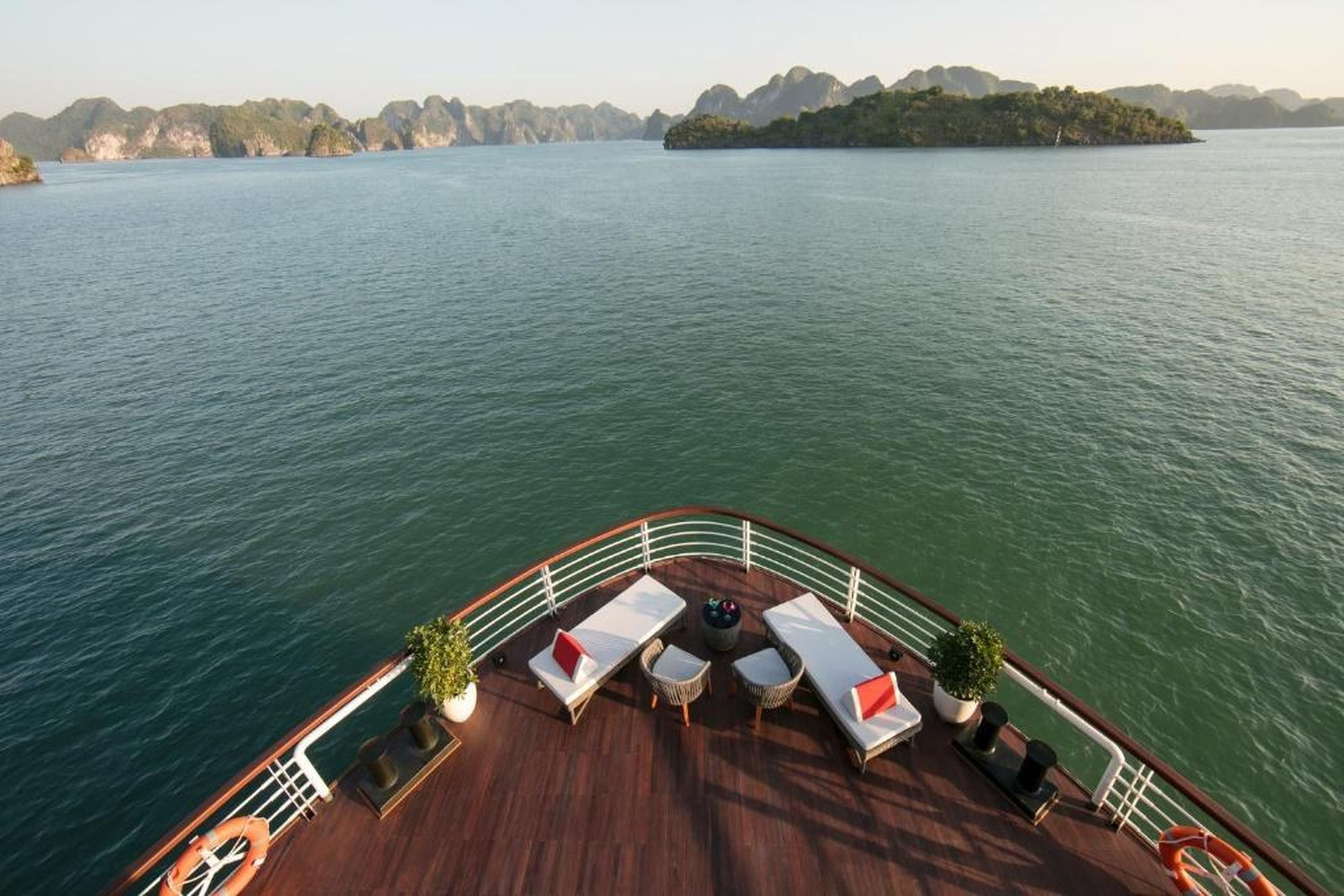 Top 7 tour du thuyền Vịnh Hạ Long cho kỳ nghỉ lễ 2/9 - Hình 14