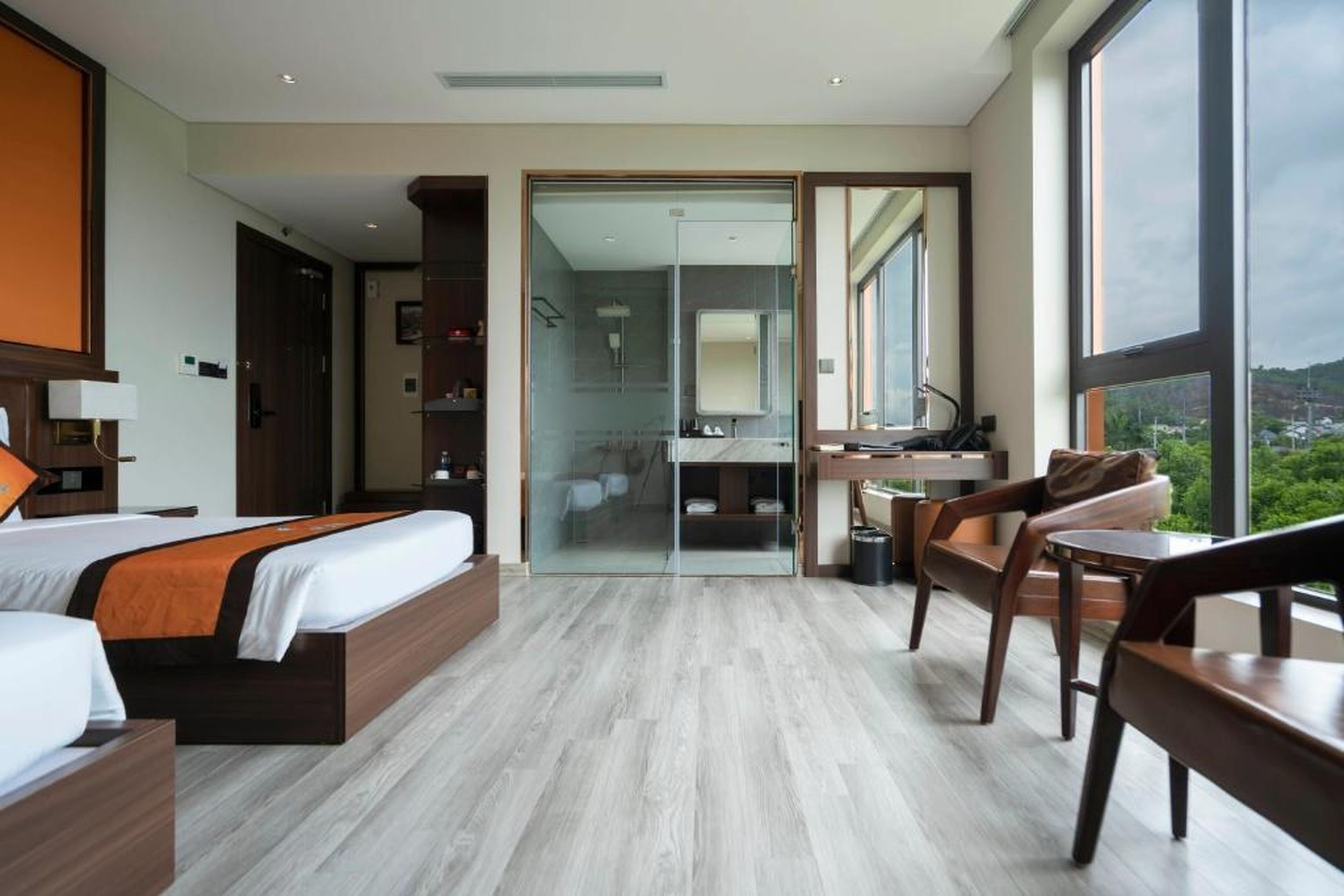 Ruby Hotel Van Don - Hình 26