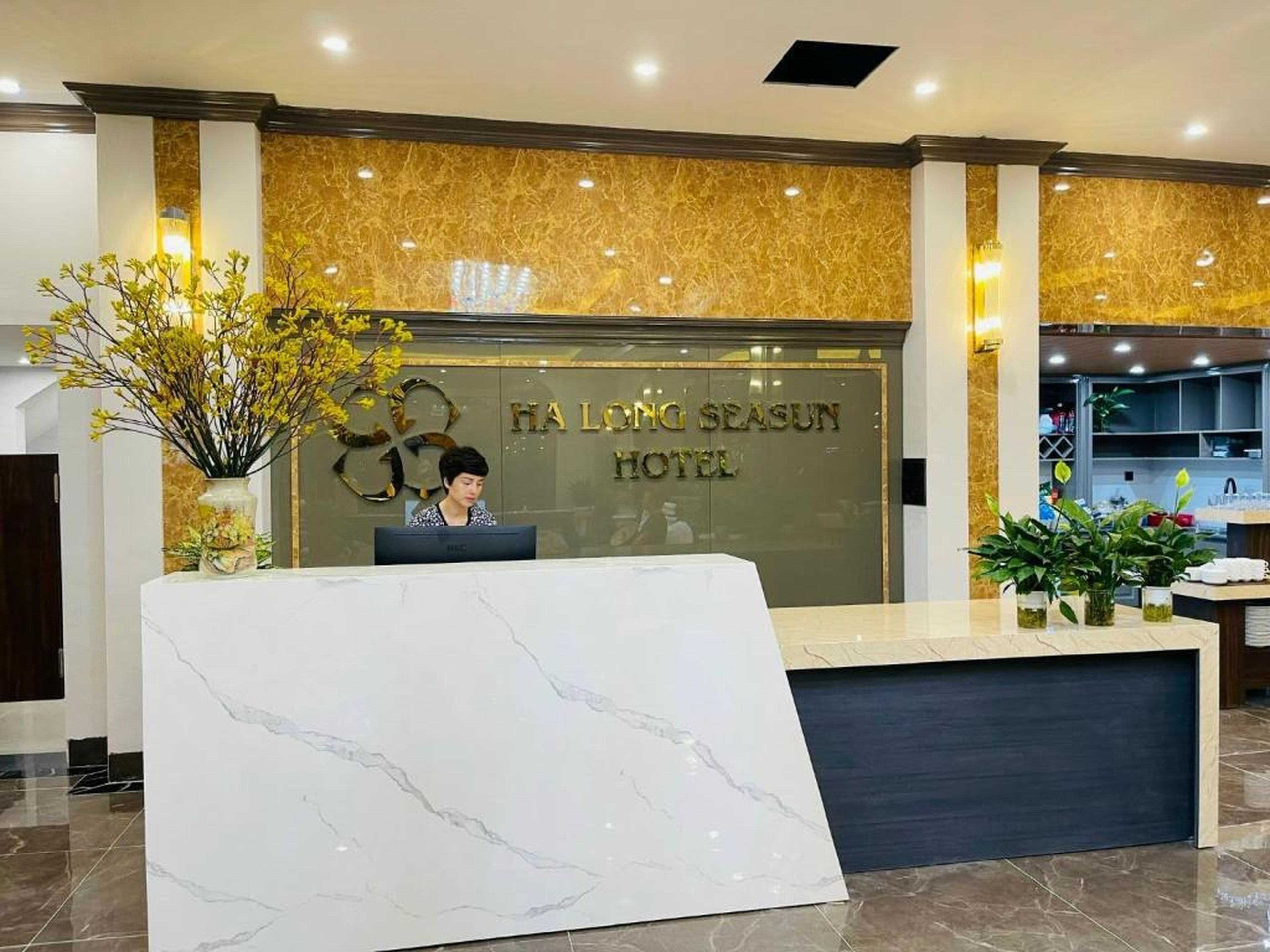 Ha Long Seasun Hotel - Hình 4