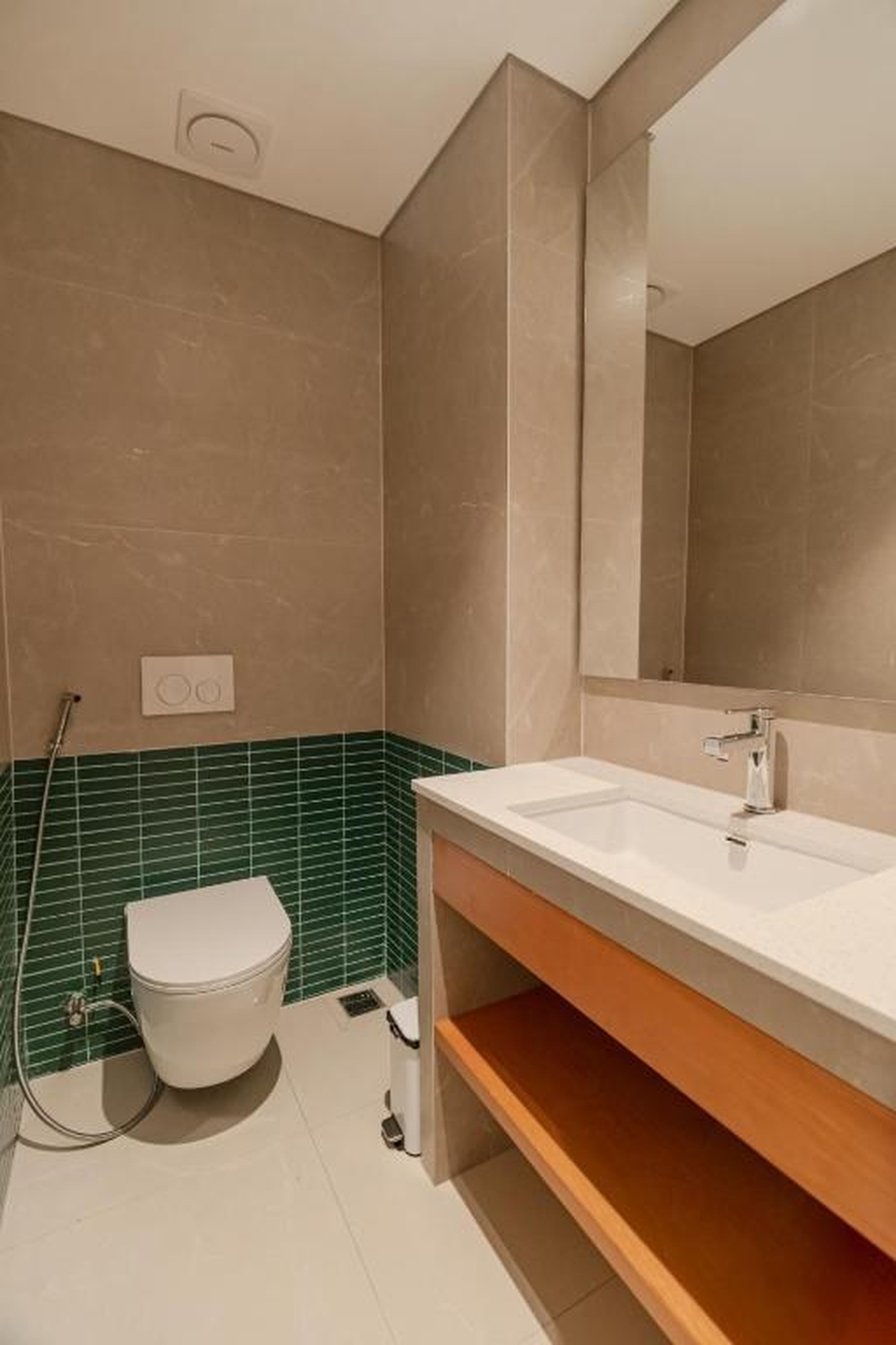 S Villa Ha Long - 5-Bedroom Private Pool Villa Near Beach, Jacuzzi, Sauna & Karaoke - Hình 12