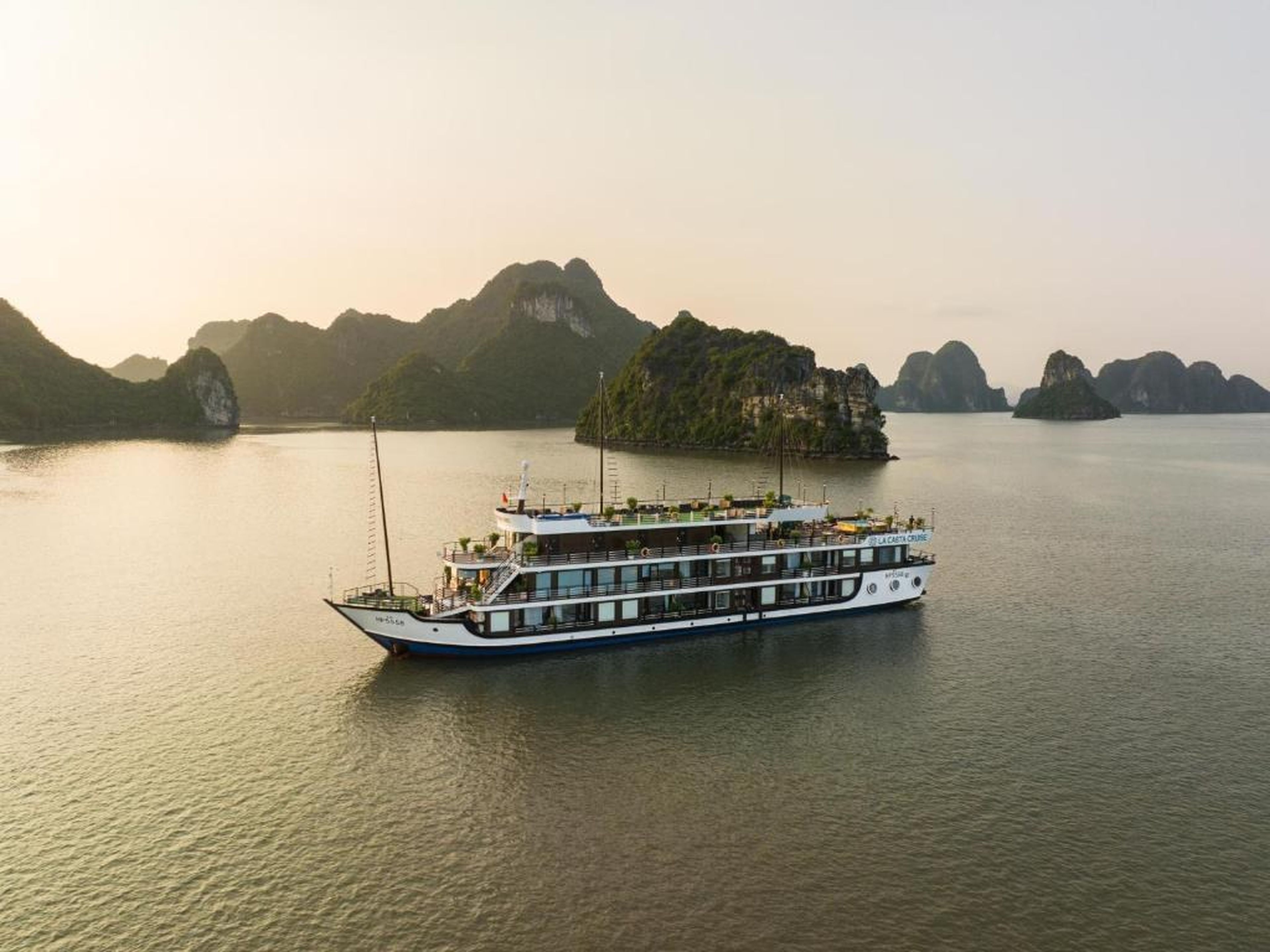 La Casta 5-Star Cruise 2D1N - Lan Ha Bay - Balcony & Bathtub Ocean View - Hình 46