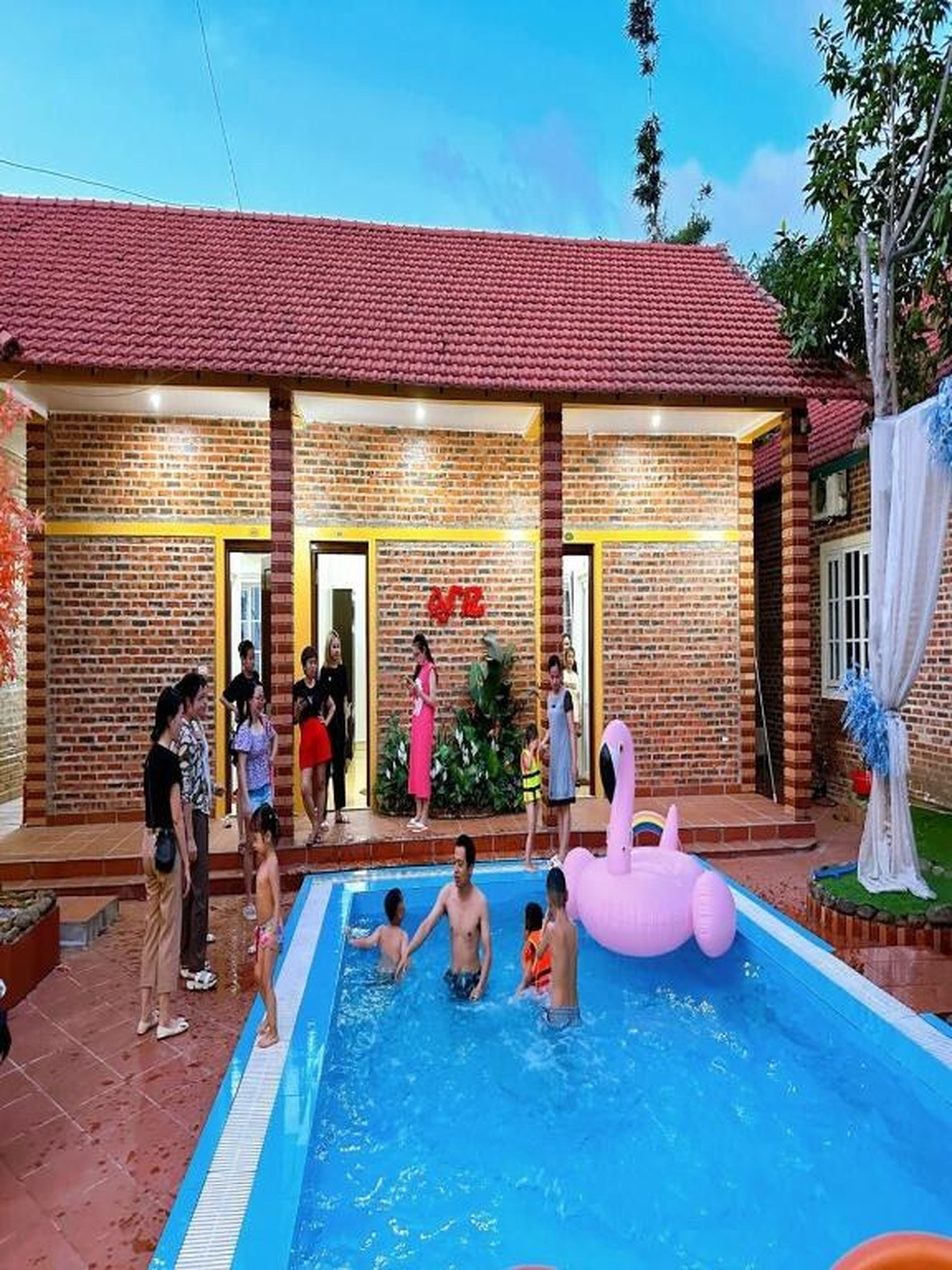 Chuỗi Homestay 8 ngủ bể bơi riêng - gần biển tại Tuần Châu - Hình 6