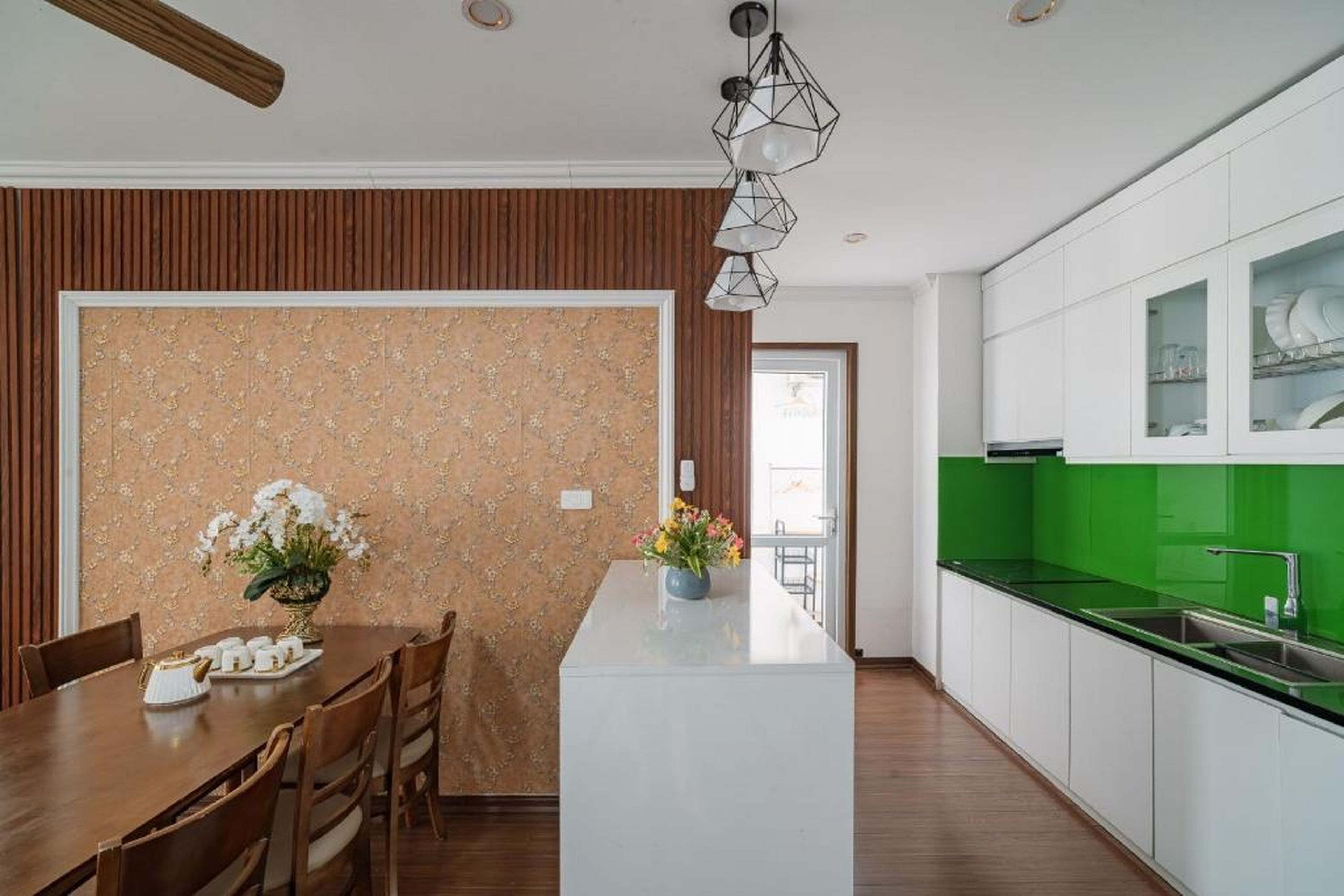 Three-bedroom house with sea view - Hình 8
