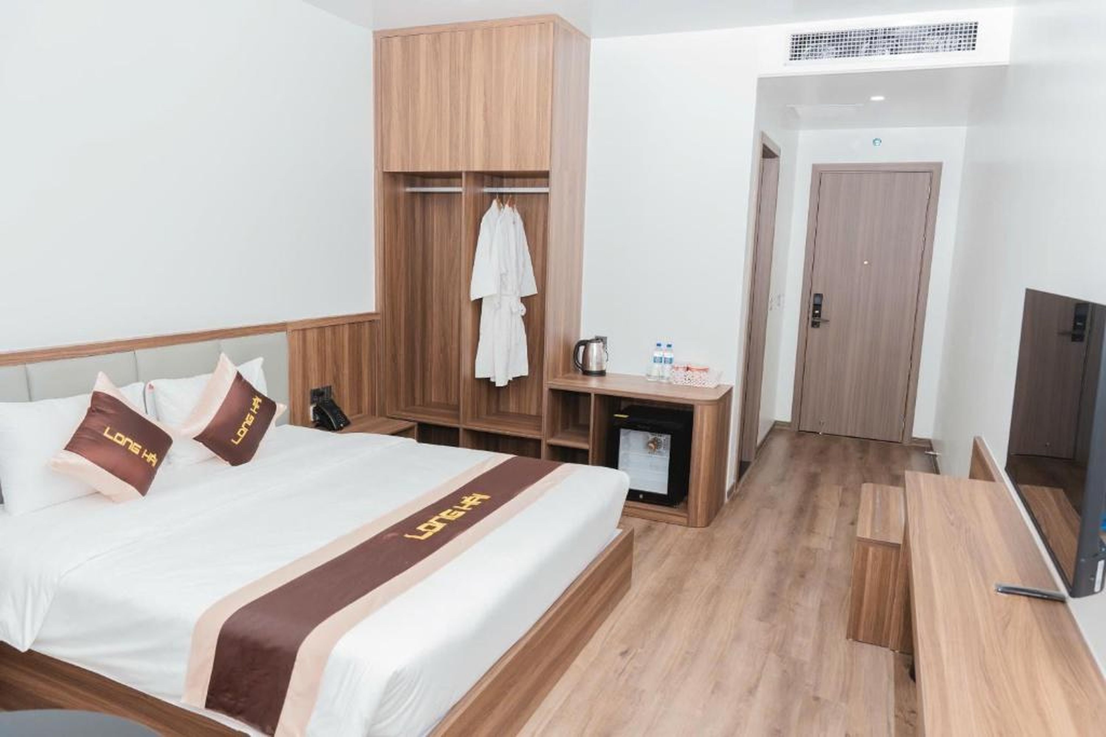 Long Hải Hotel - Hình 35