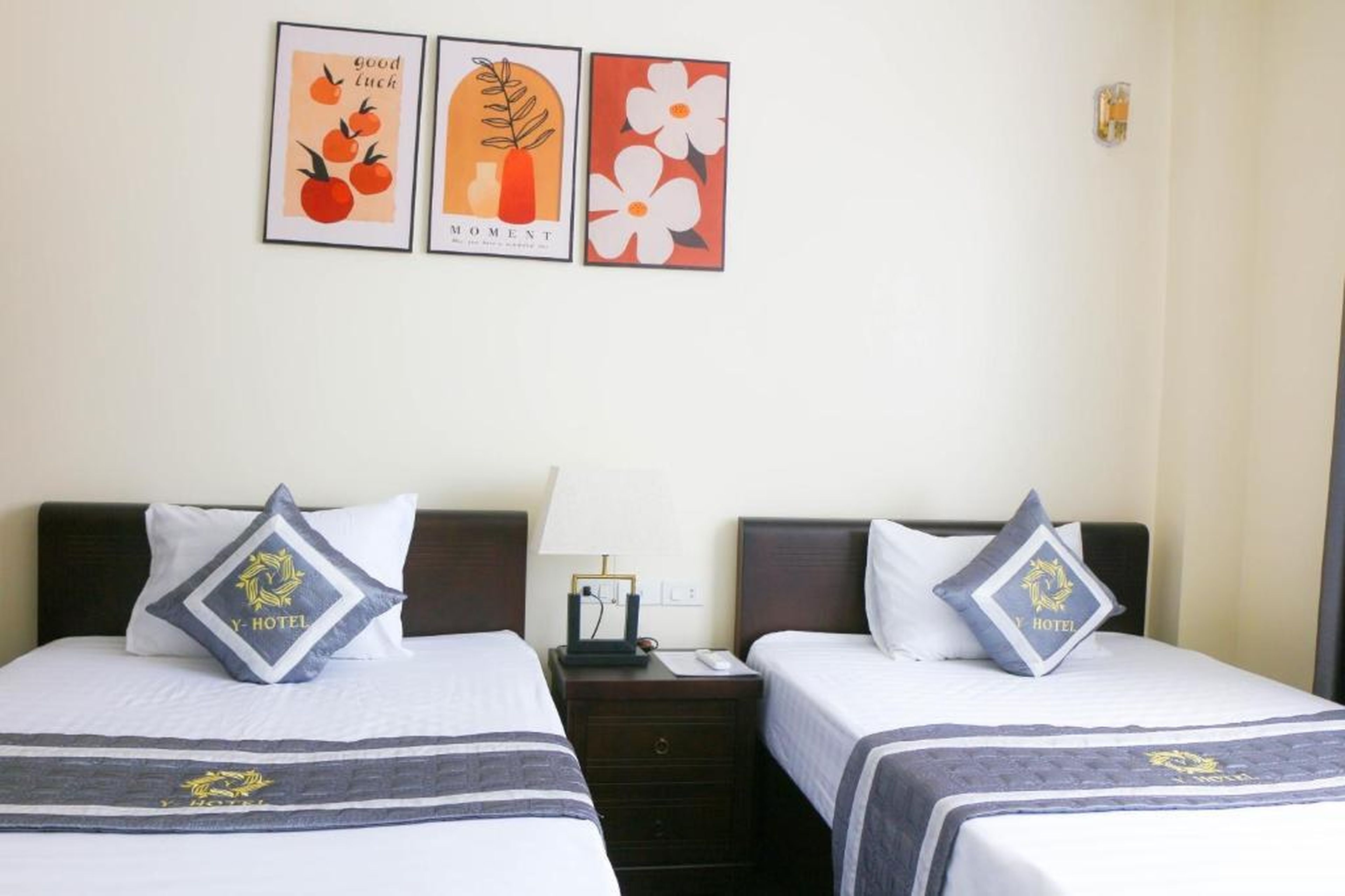 Y - Hotel - Hình 23
