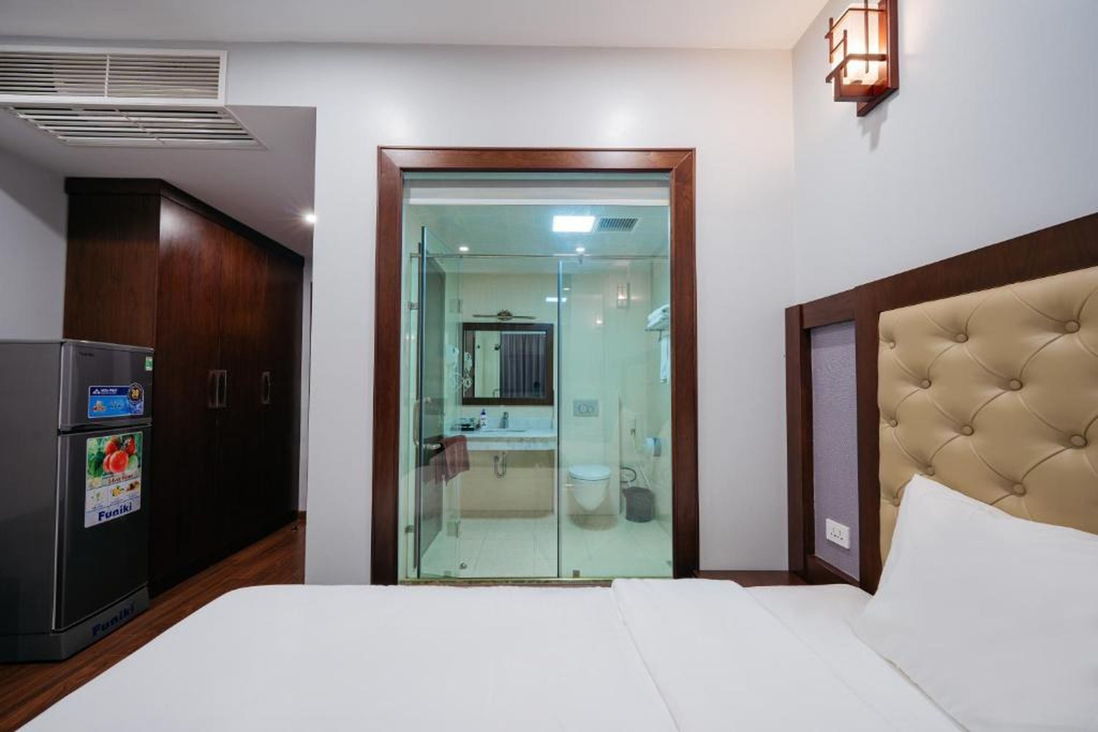 Topone Halong Hotel - Hình 15