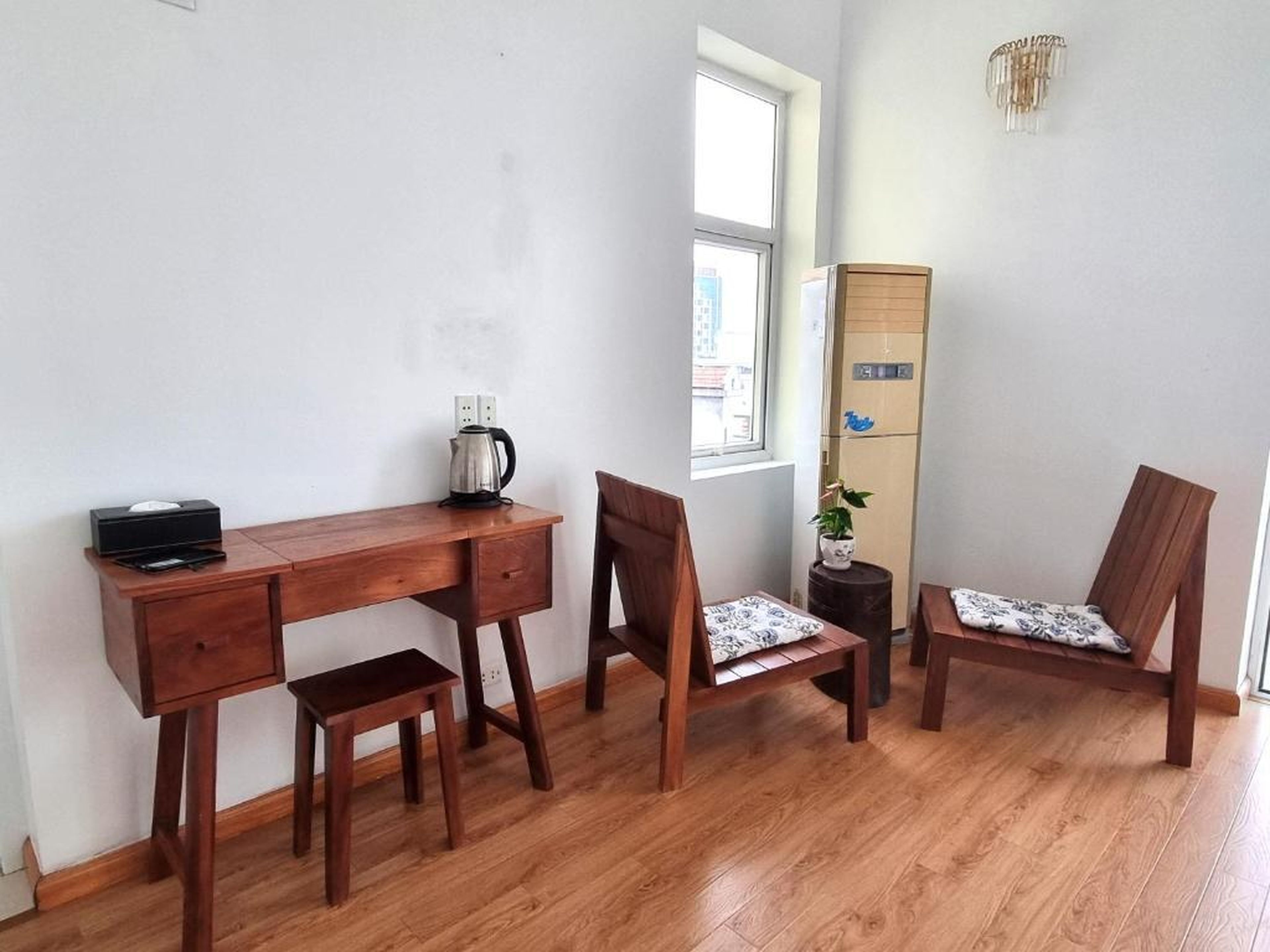 Top Hill Halong Homestay - Hình 19