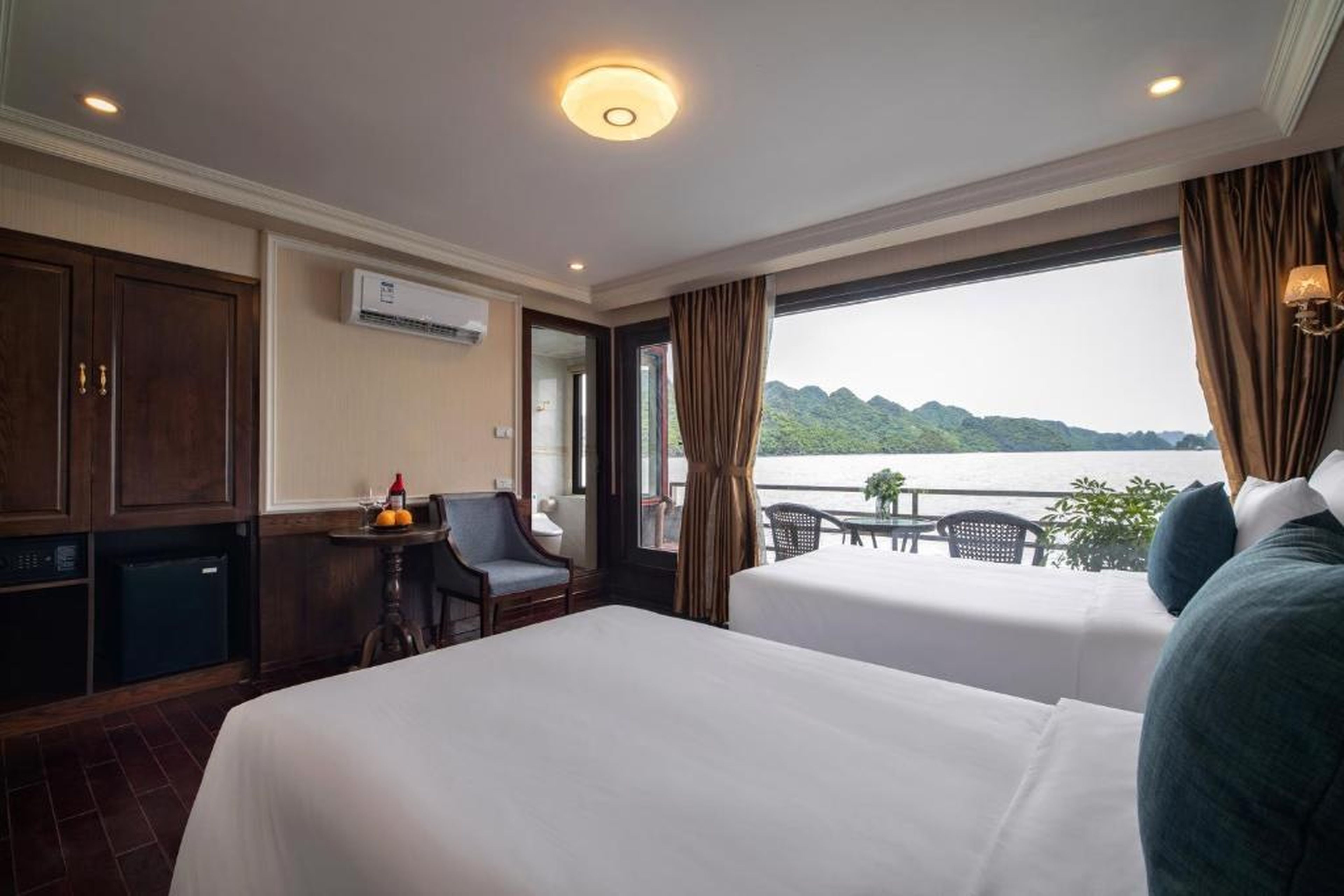La Pandora Cruises - Hình 28