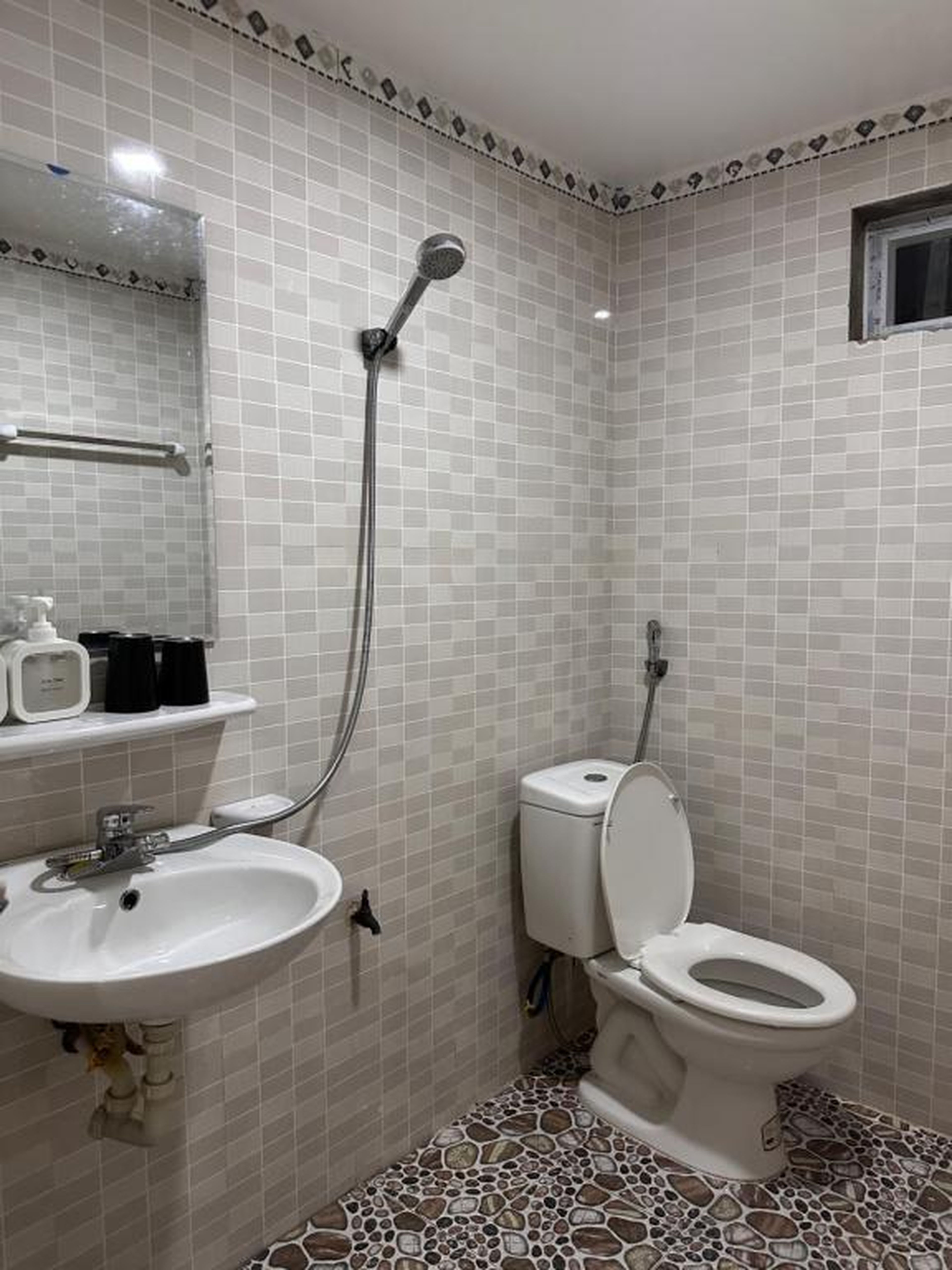 Khách sạn Vân Nhi - Mặt biển Cô Tô - Hình 23