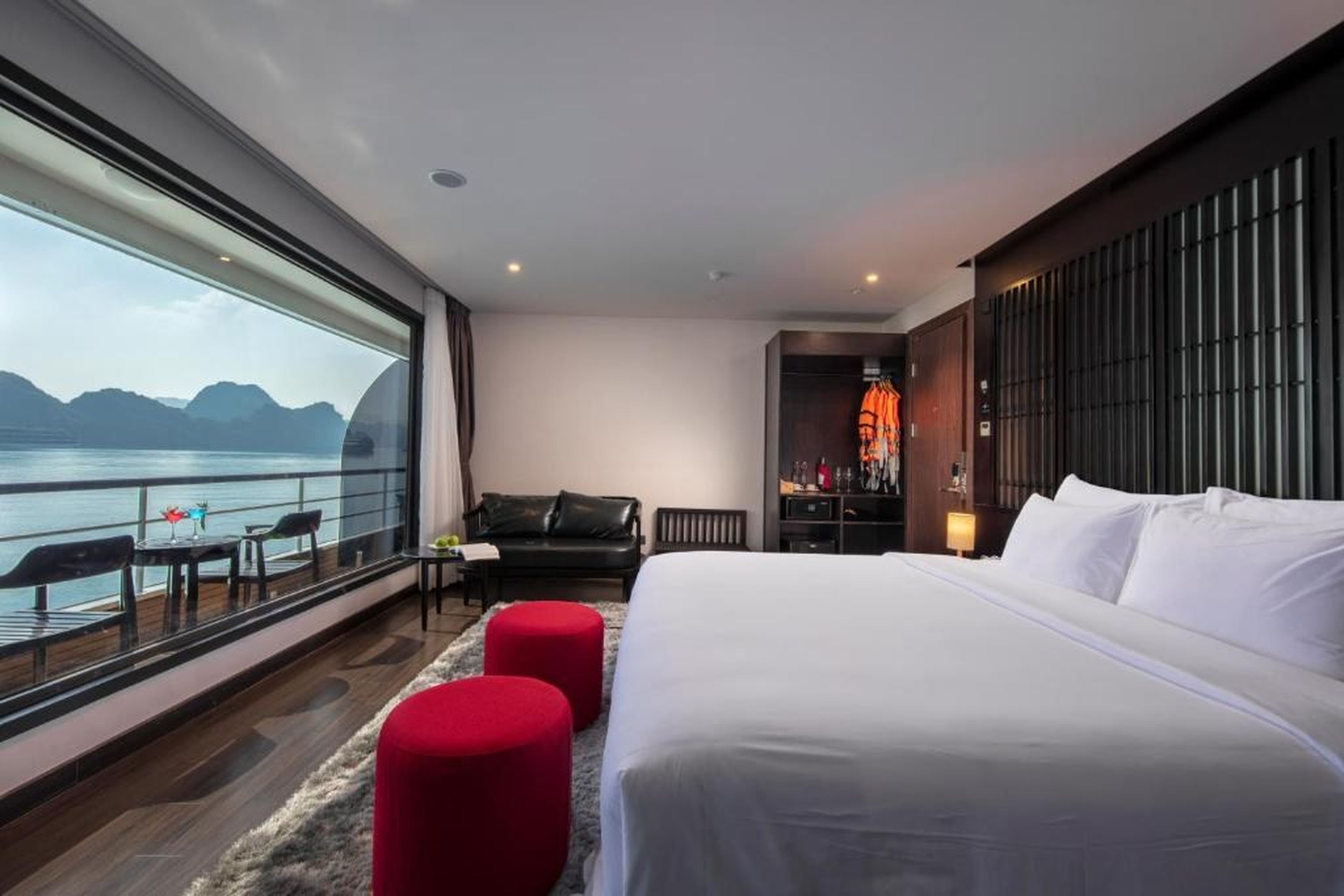 Top 7 tour du thuyền Vịnh Hạ Long cho kỳ nghỉ lễ 2/9 - Hình 11