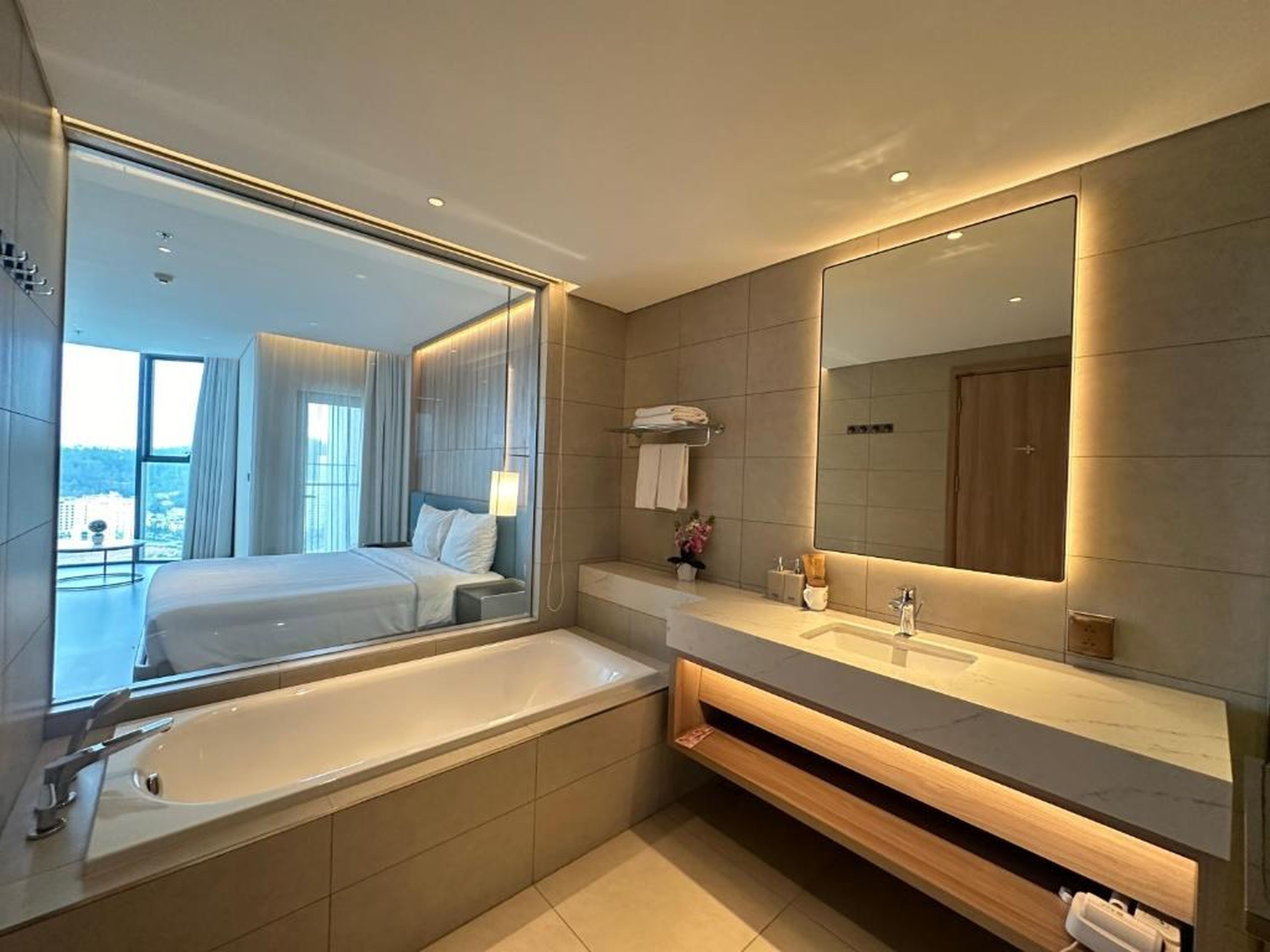 Lumi Apartment Alacate Hạ Long - Hình 31