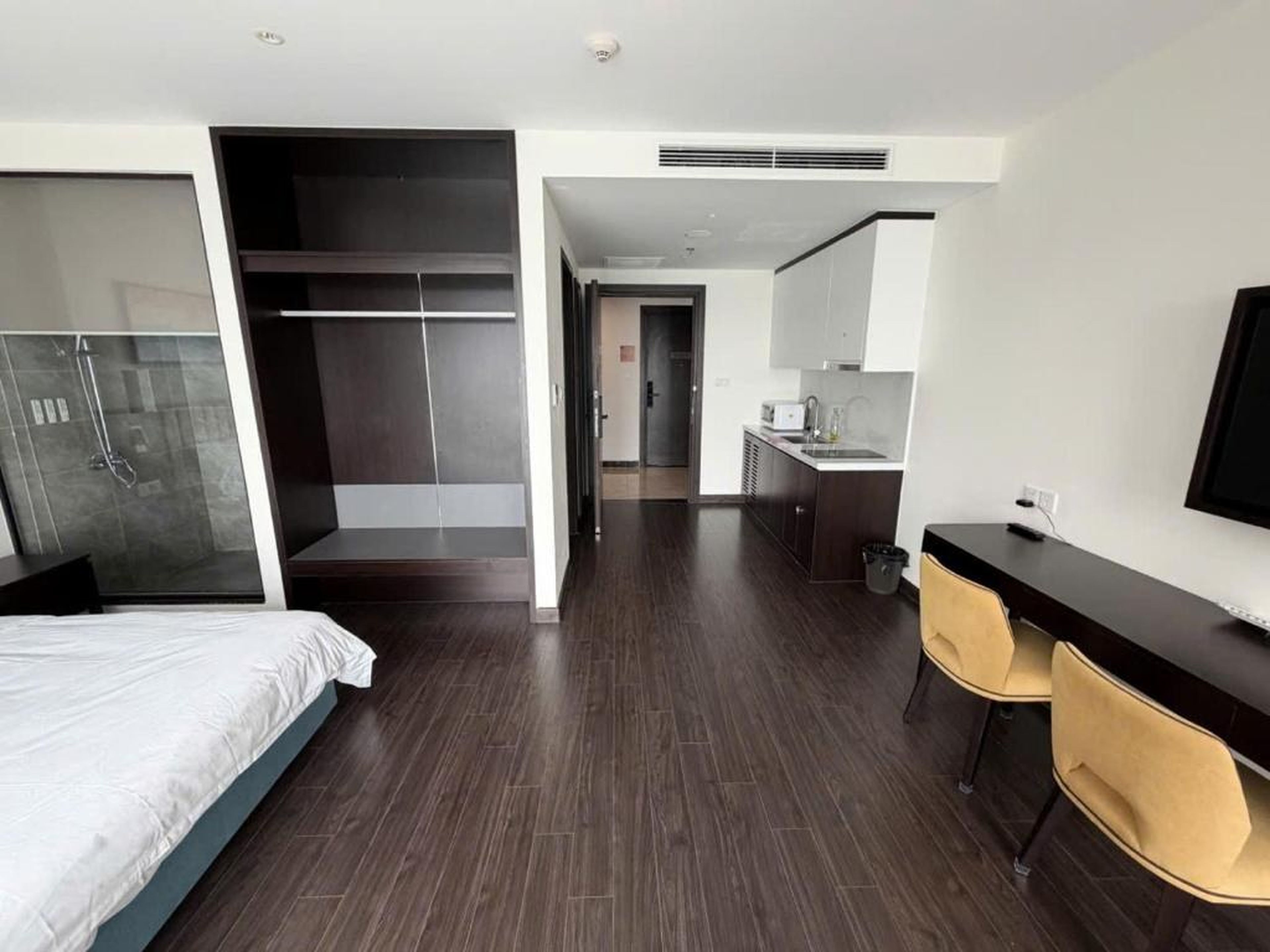 Sapphire Ha Long Apartment - Sea View - Hình 43