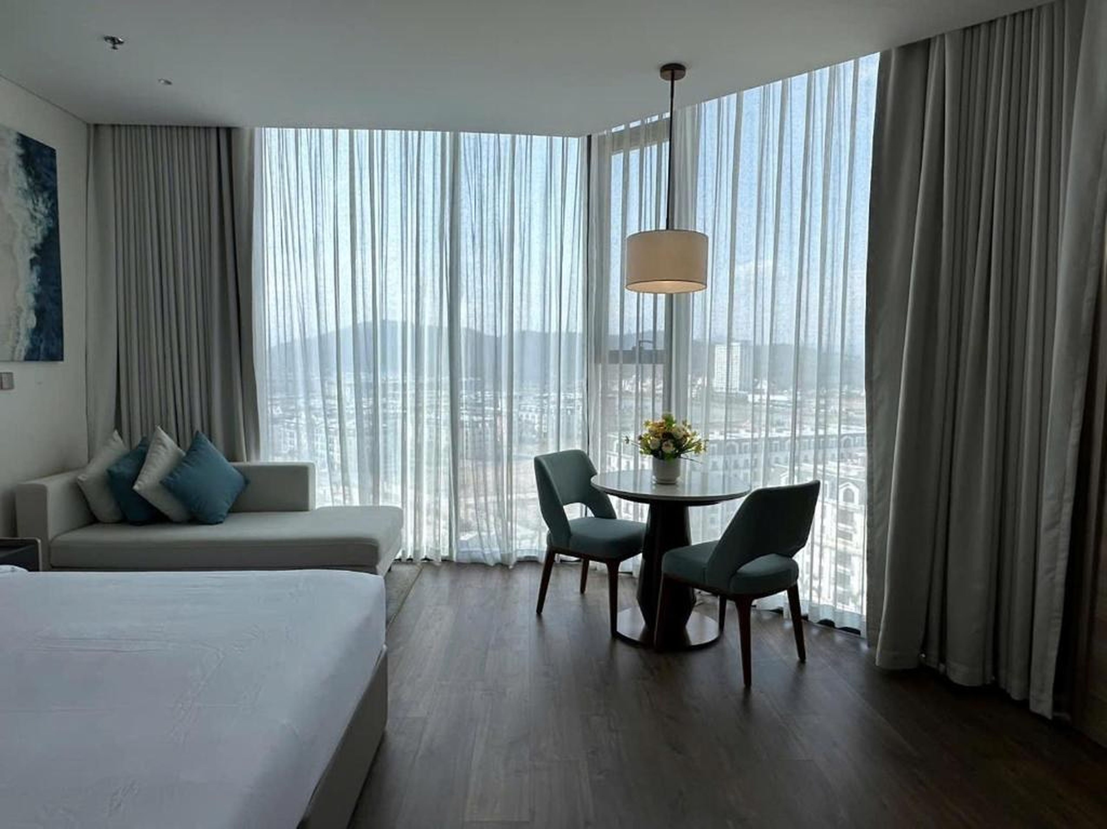 A La Carte Ha Long Bay - Sea View Apartment - Hình 37
