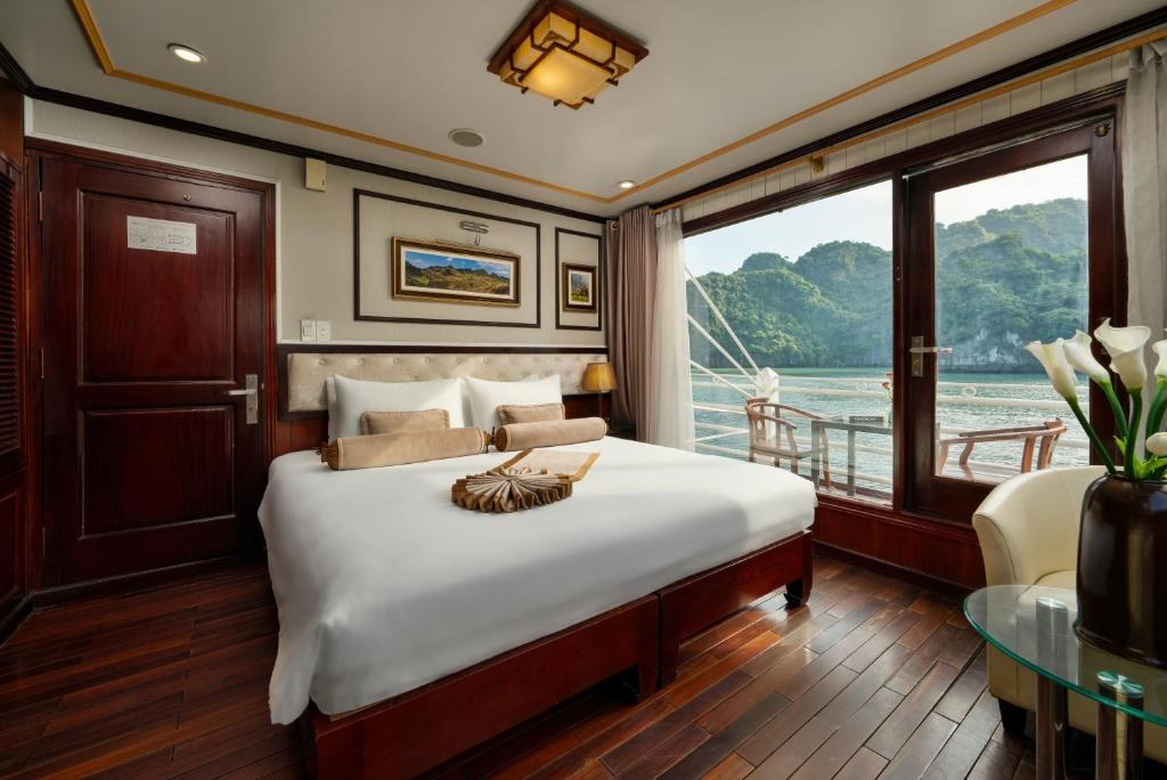 Swan Cruises Halong - Off-the-Beaten-Path Route - Hình 2