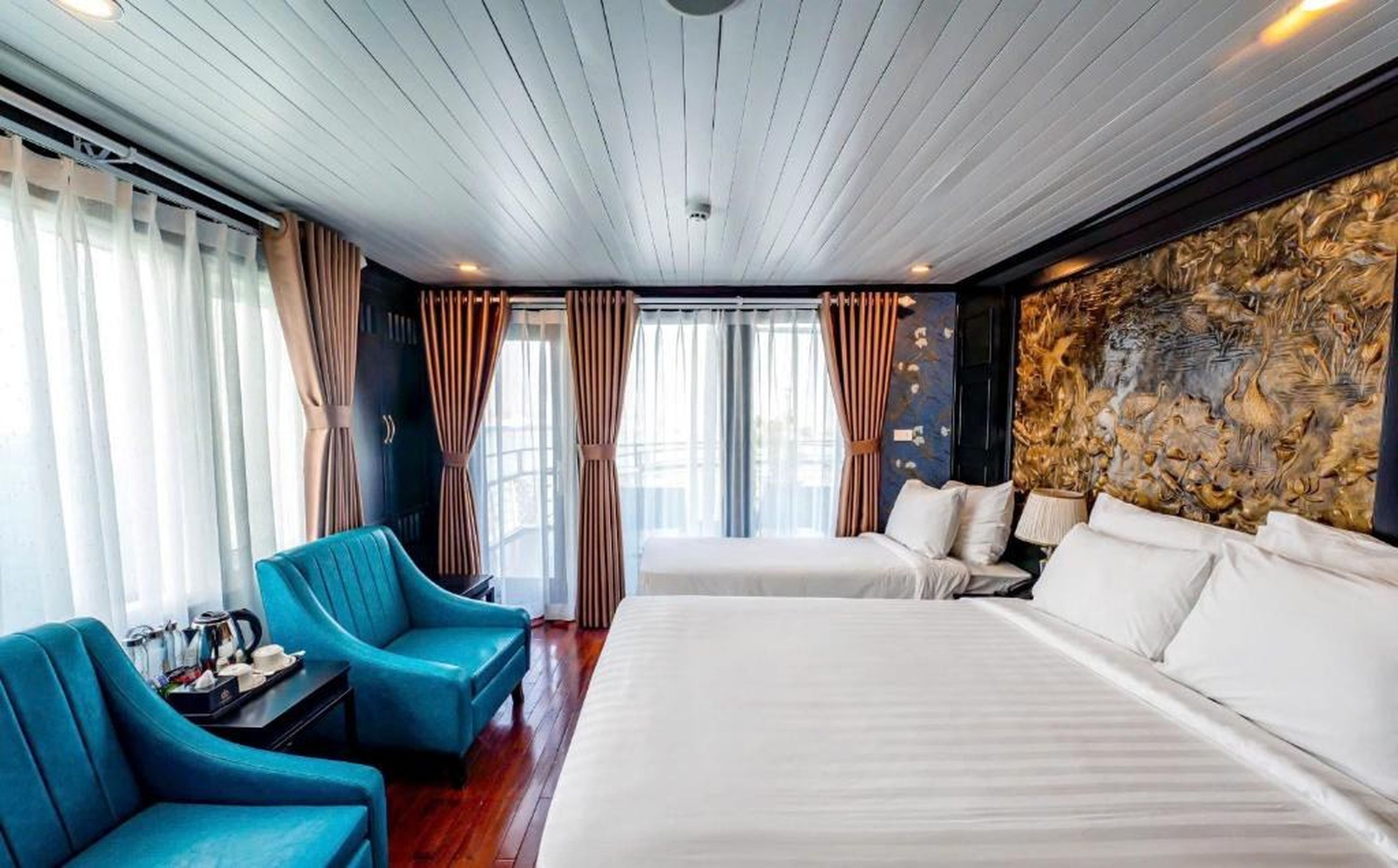 Halong & Bai Tu Long Cruises - Hình 15