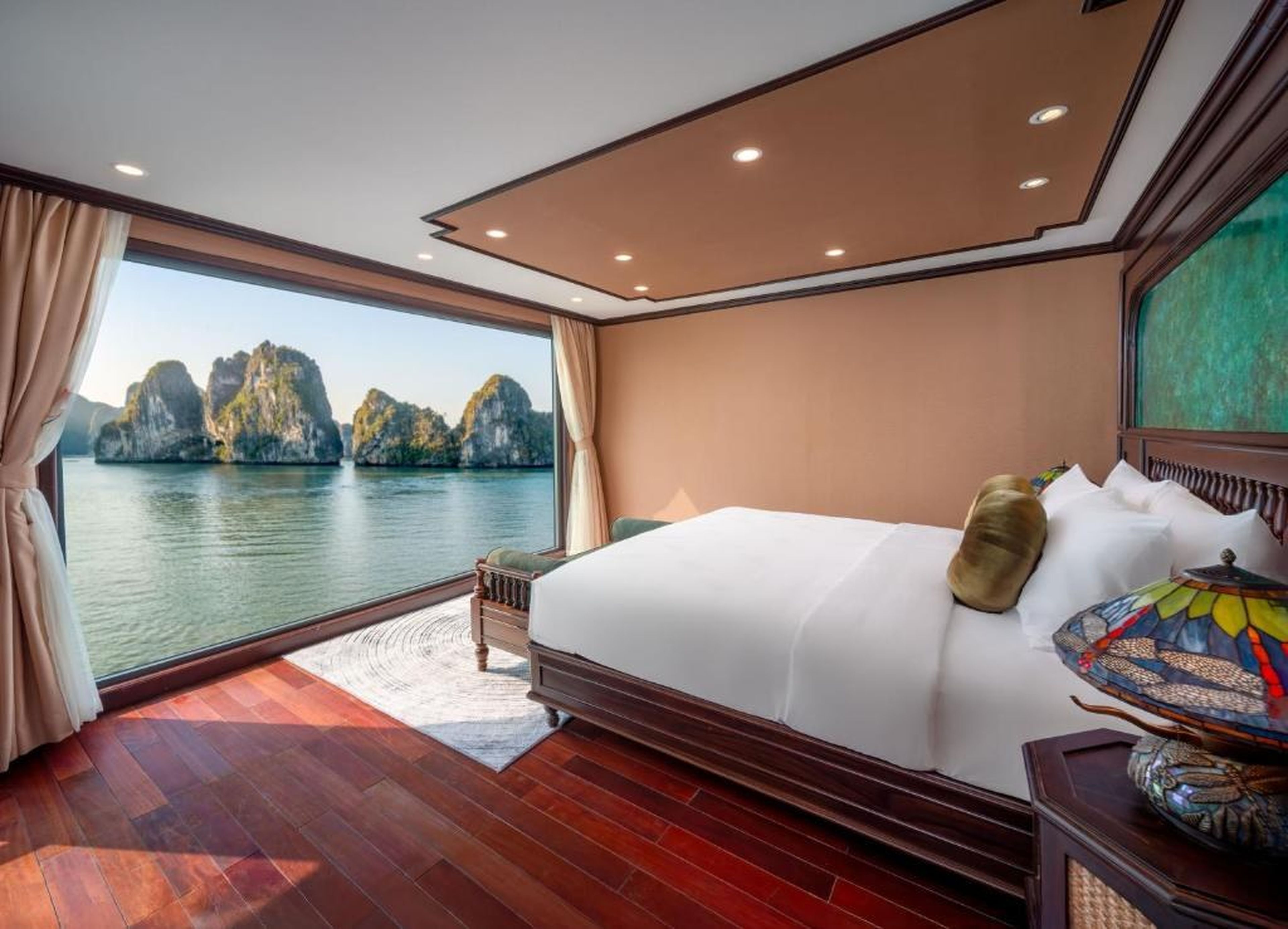 Indochine Grand Lan Ha Bay - Hình 9
