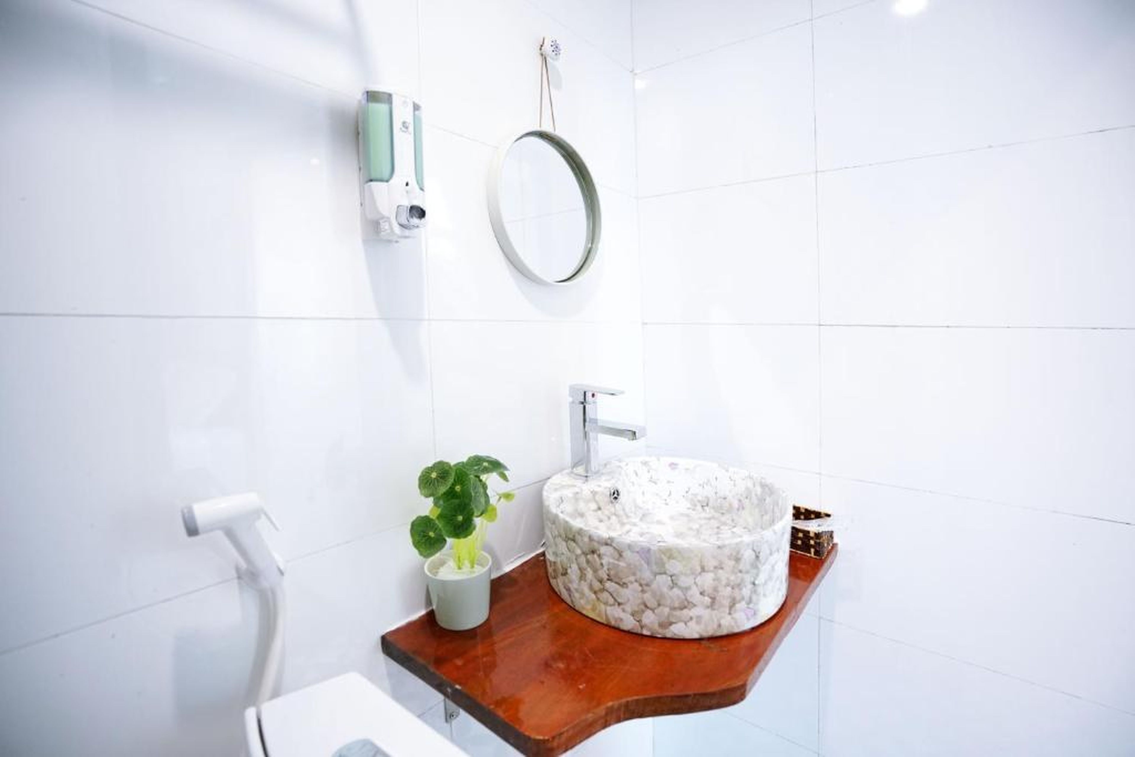 Private room in Halong center-Almor Homestay - Hình 2