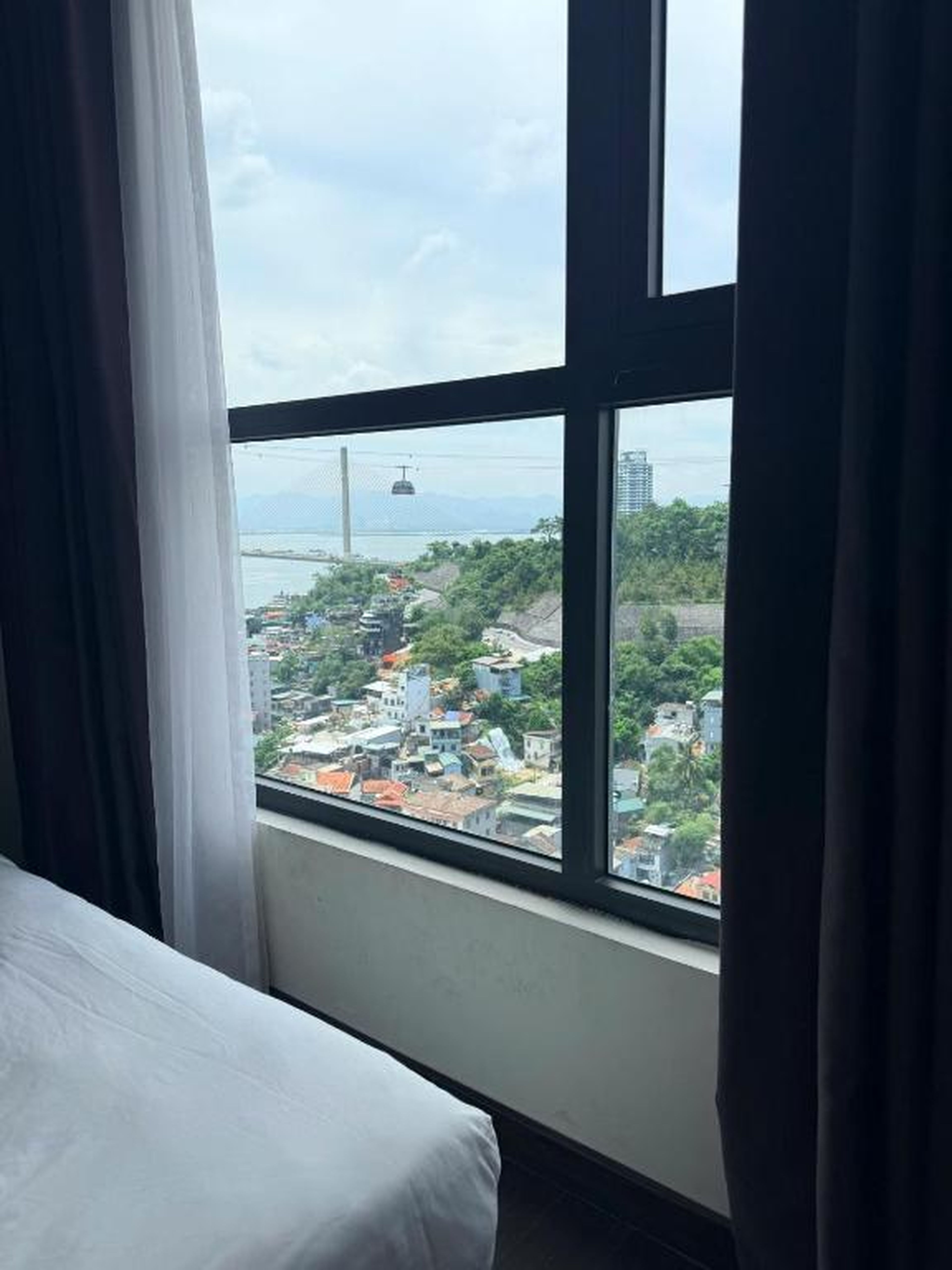 The Saphire Ha Long - TranThuy Sea View Apartment - Hình 31