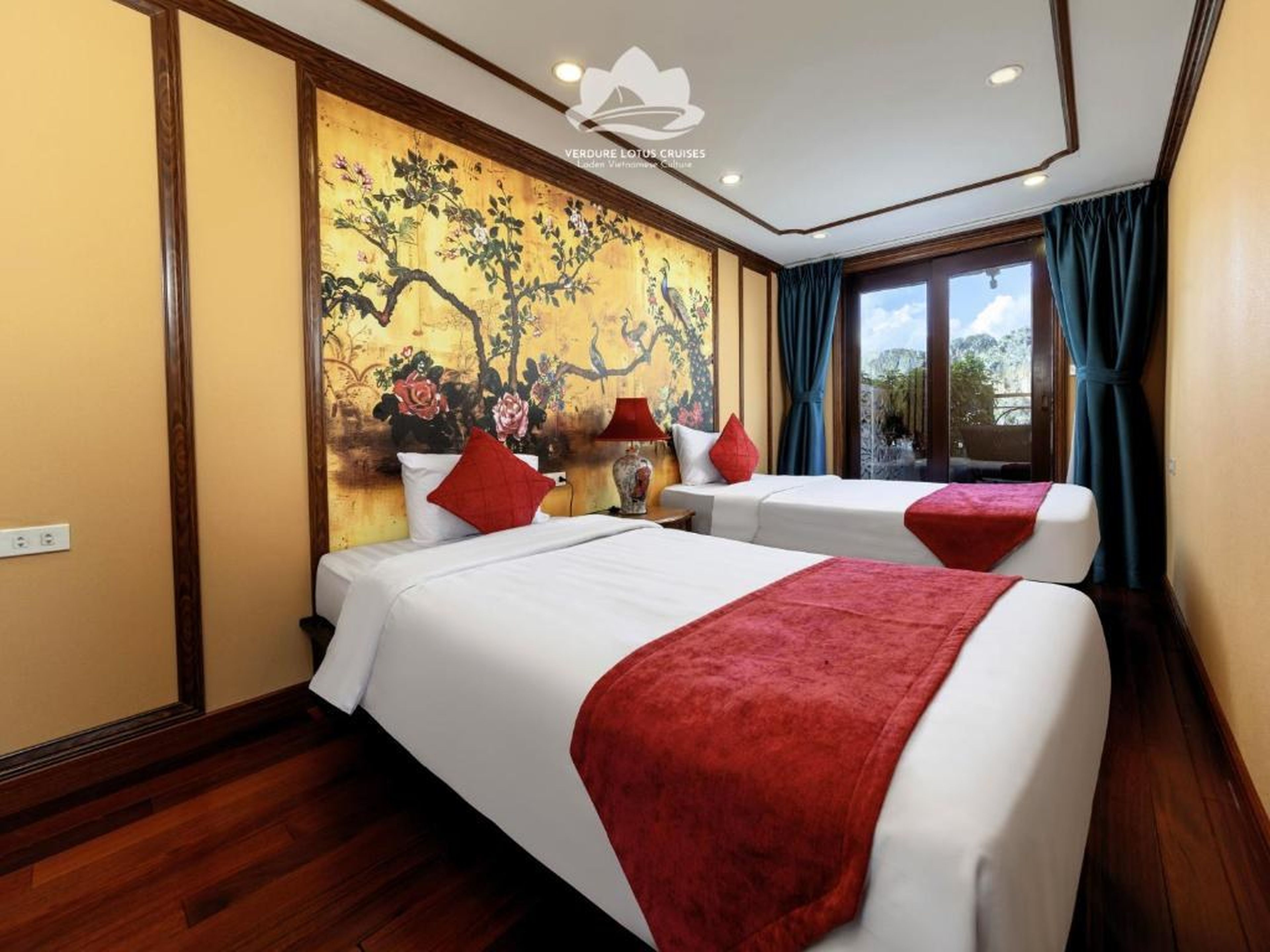 Verdure Lotus Grandeur Cruise on Ha Long Bay - Hình 33