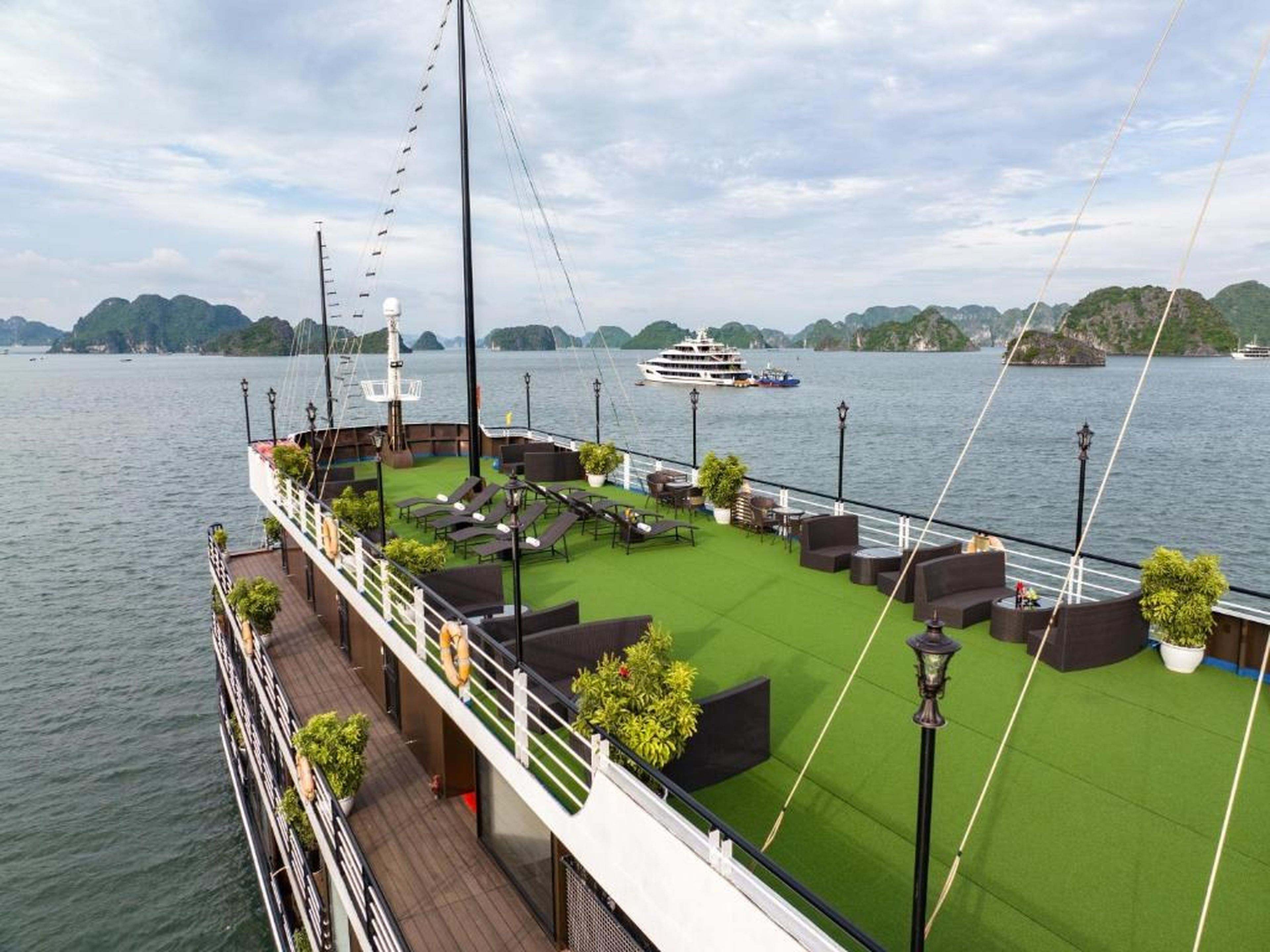 La Casta 5-Star Cruise 2D1N - Lan Ha Bay - Balcony & Bathtub Ocean View - Hình 7