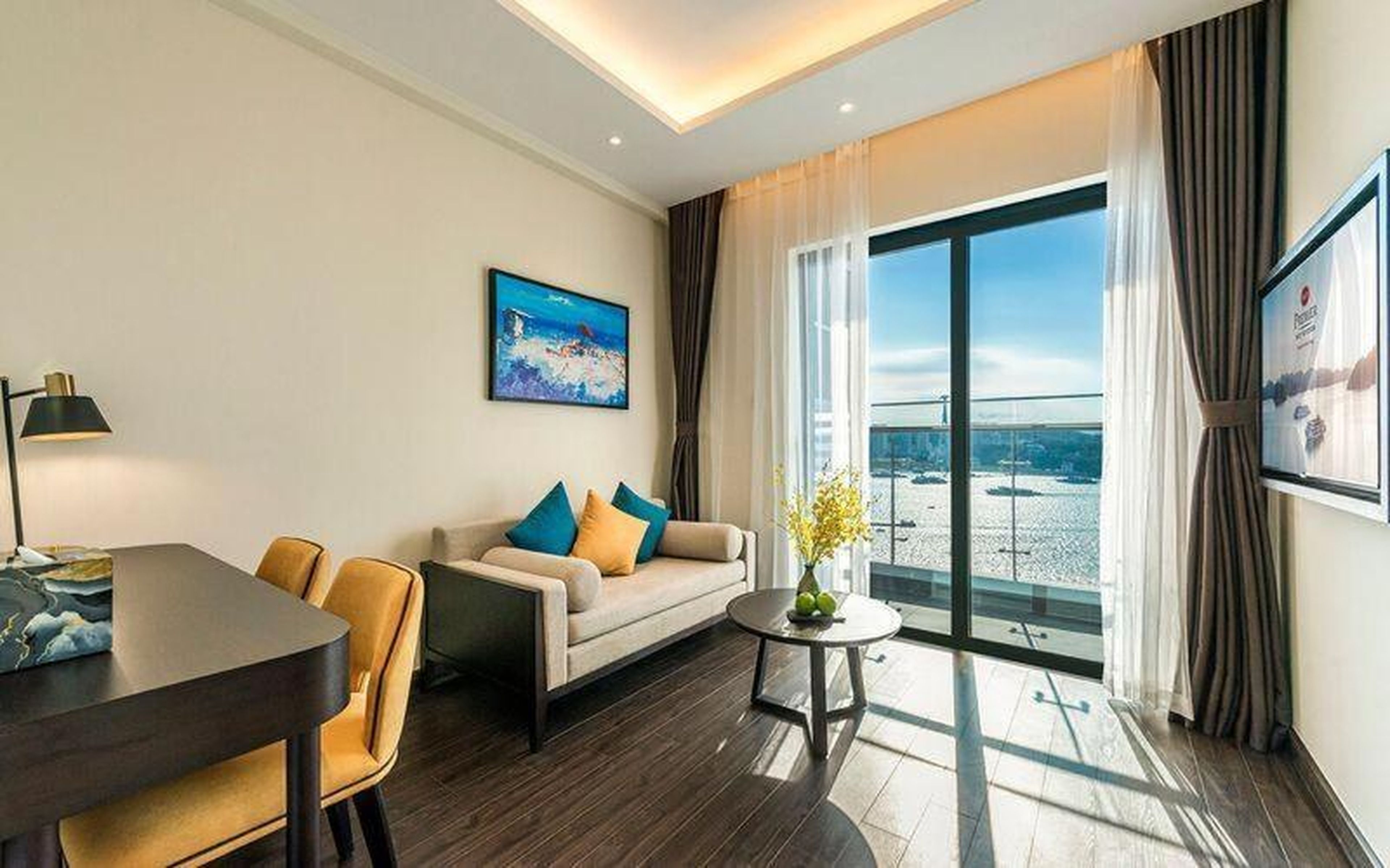 Sapphire Ha Long Luxury Apartment 1108 - Hình 1