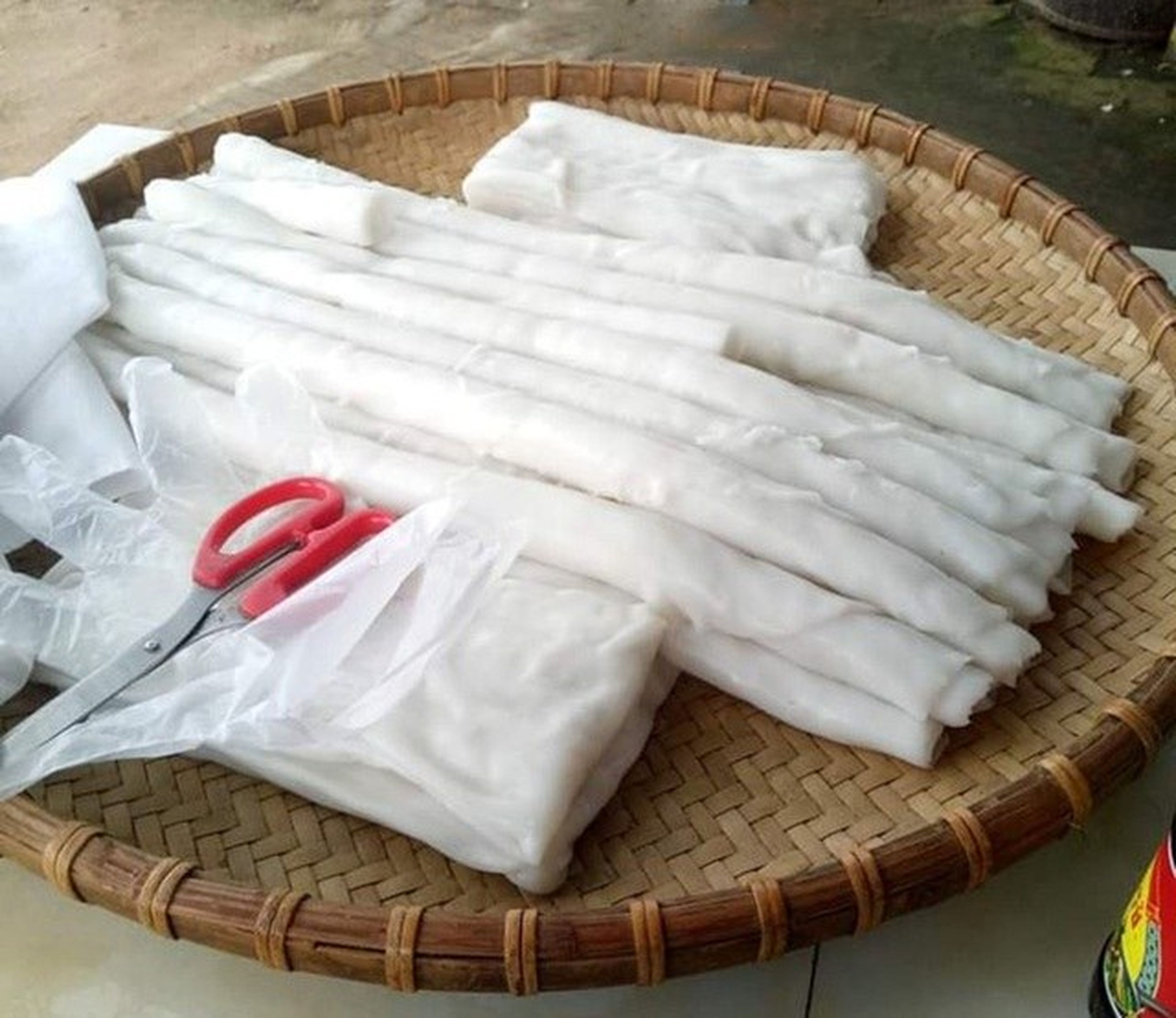 Quang Ninh’s Unique Bánh Gật Gù Specialty - Hình 1