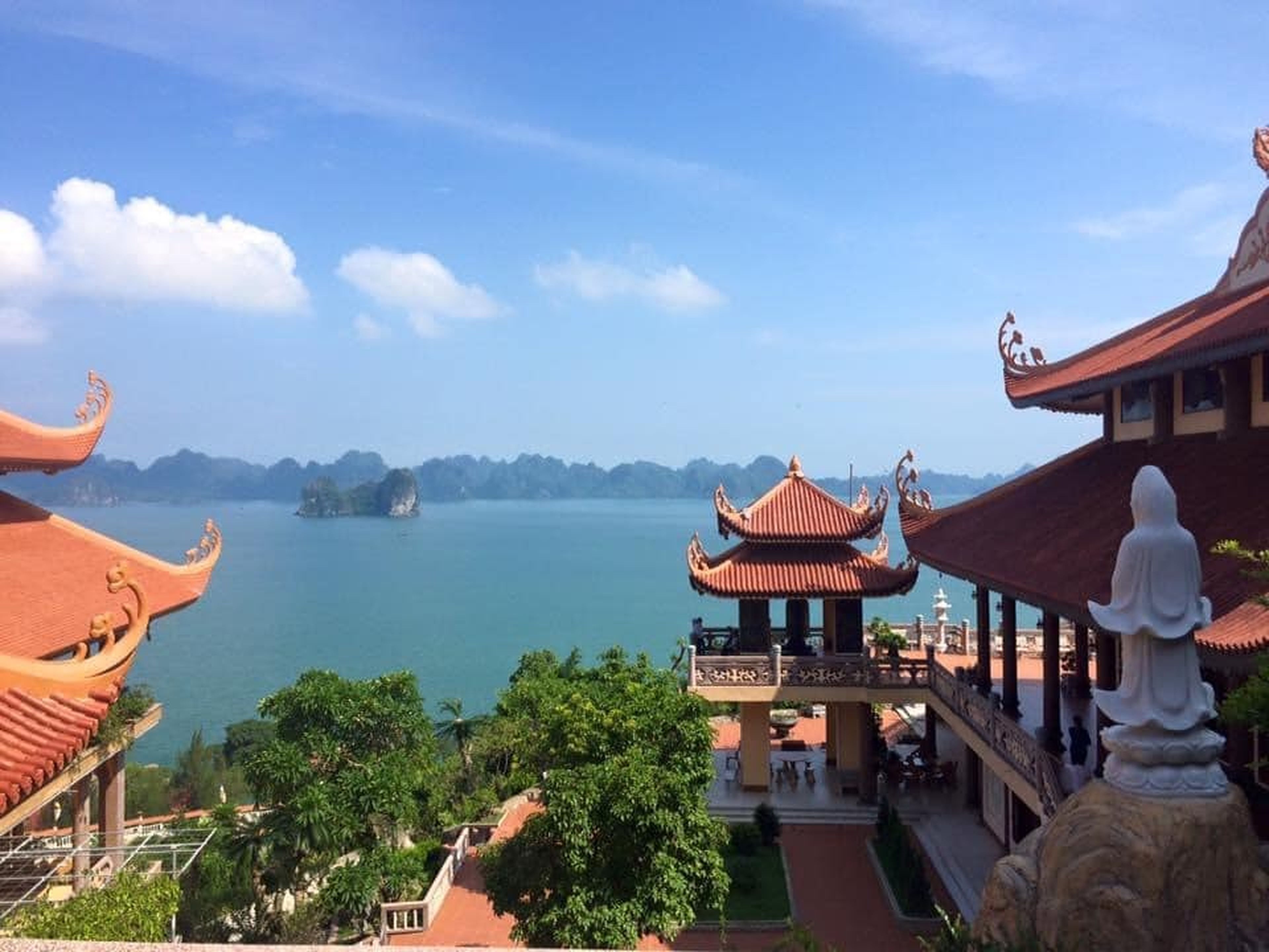拜子龙湾畔的美丽盖保寺 - Hình 12