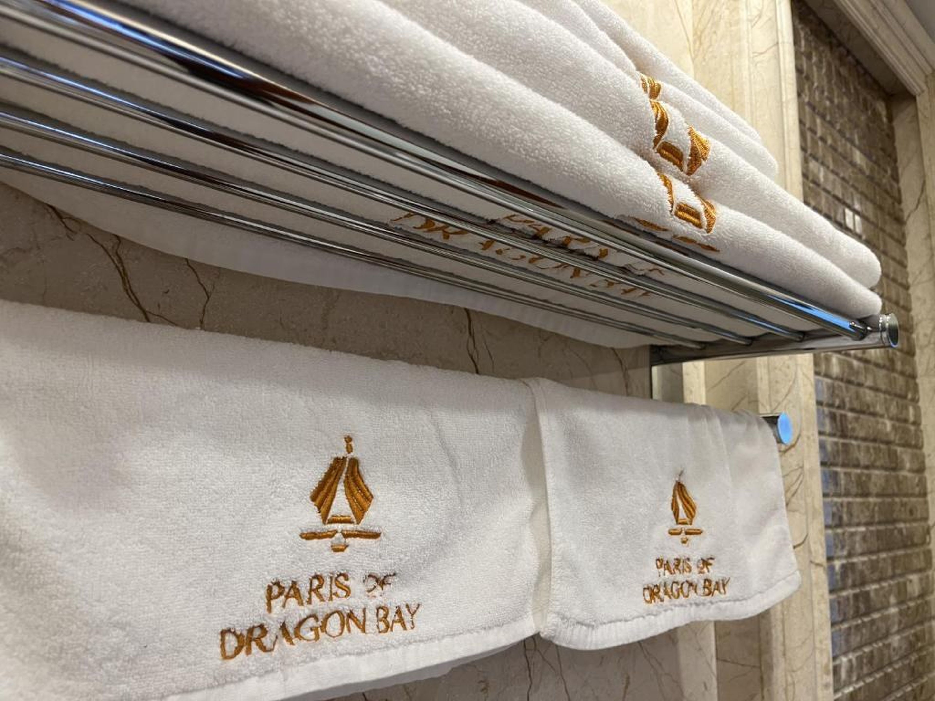 Paris Of Dragon Bay - Hình 21