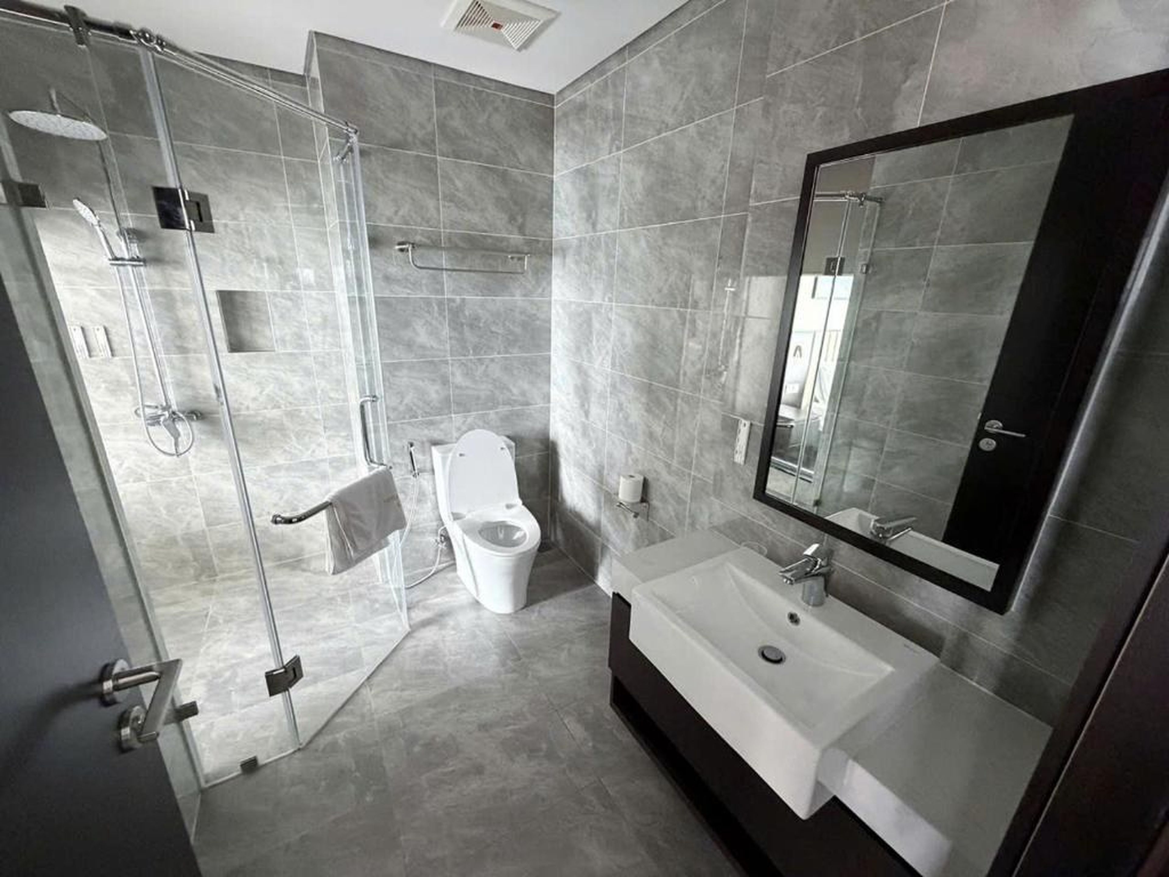 Sapphire Ha Long Apartment - Sea View - Hình 35